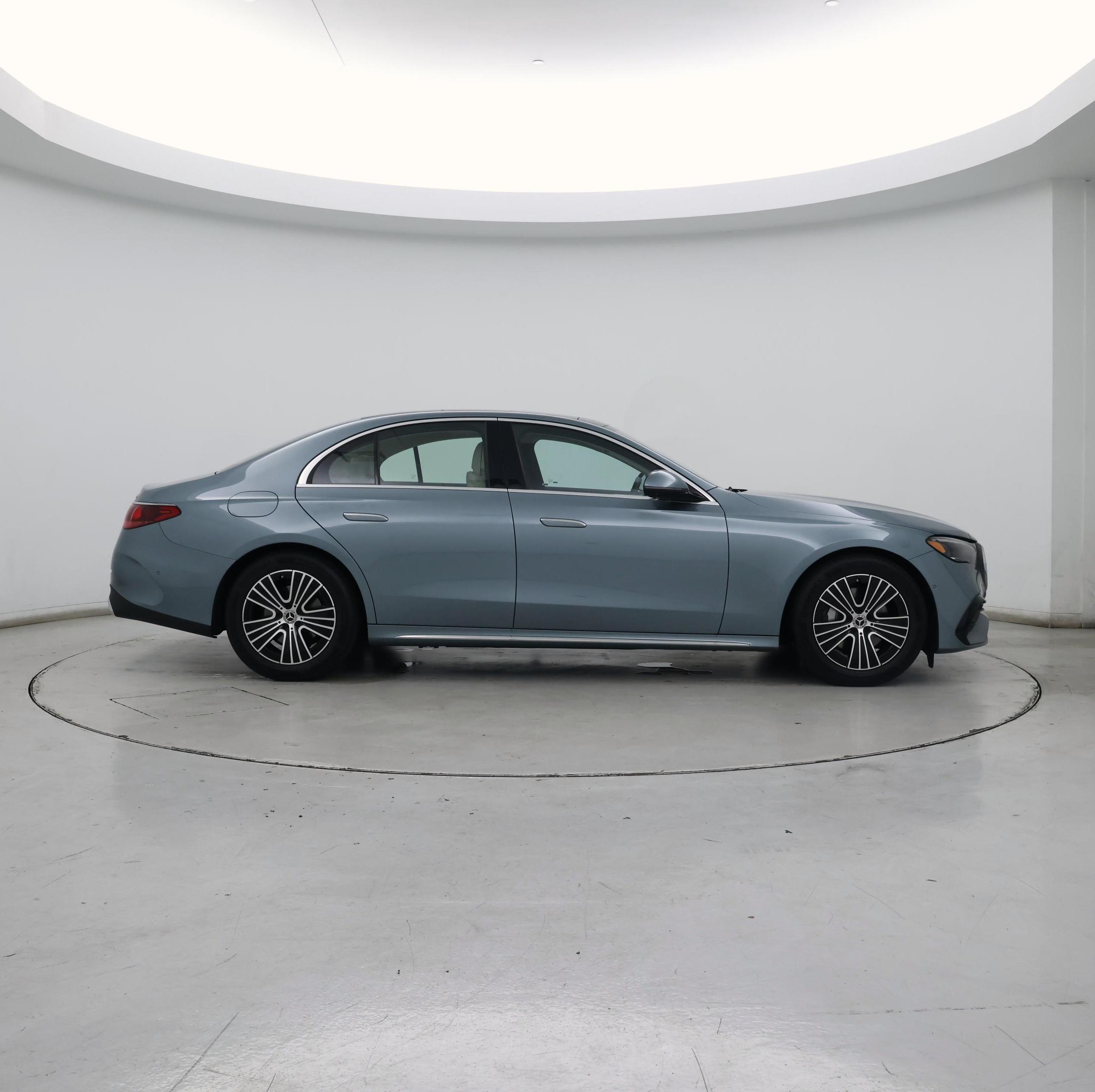 Thumbnail: 2024 Mercedes-Benz E-Class - 7