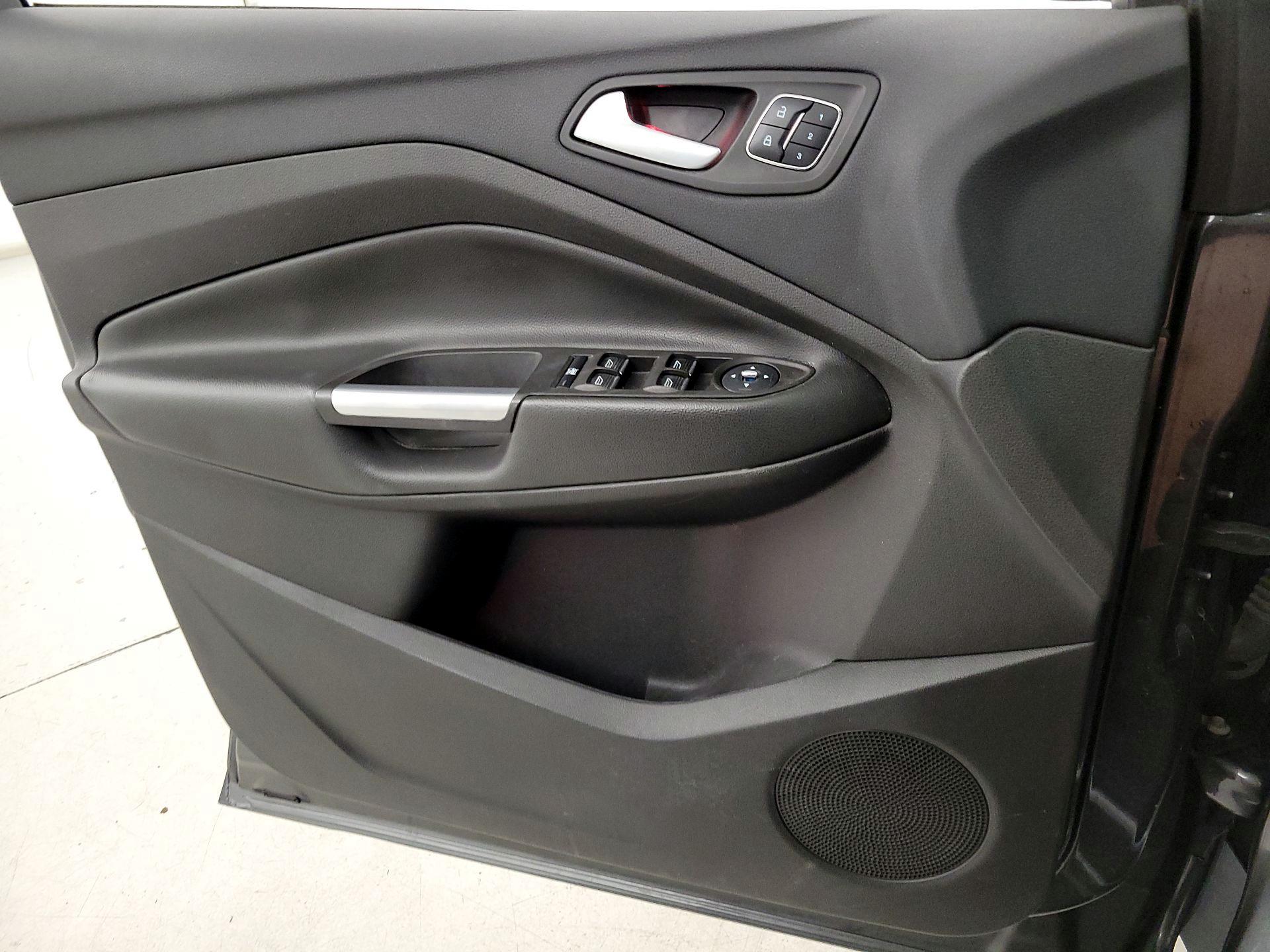 Thumbnail: 2016 Ford Escape - 12