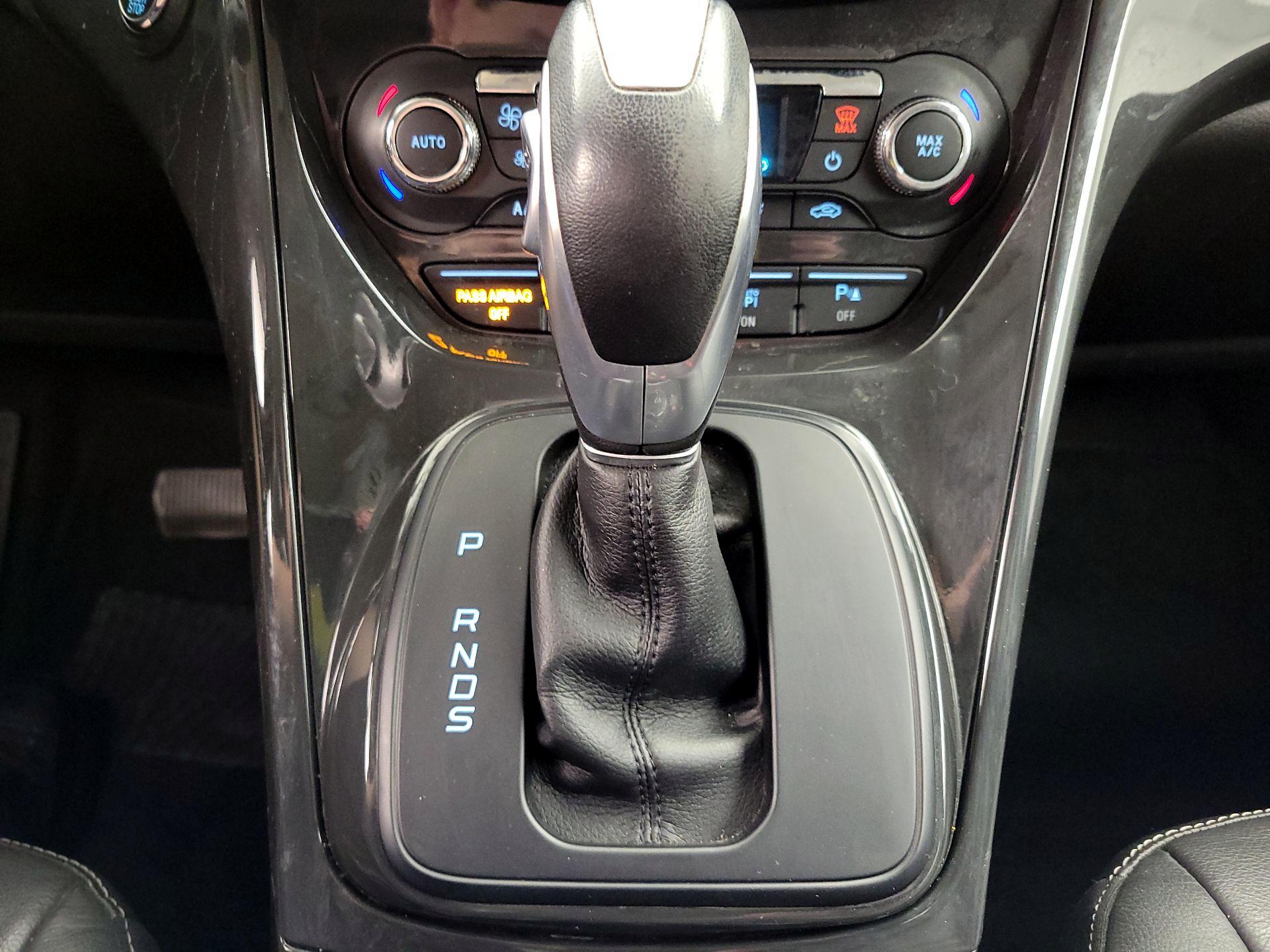 Thumbnail: 2016 Ford Escape - 17