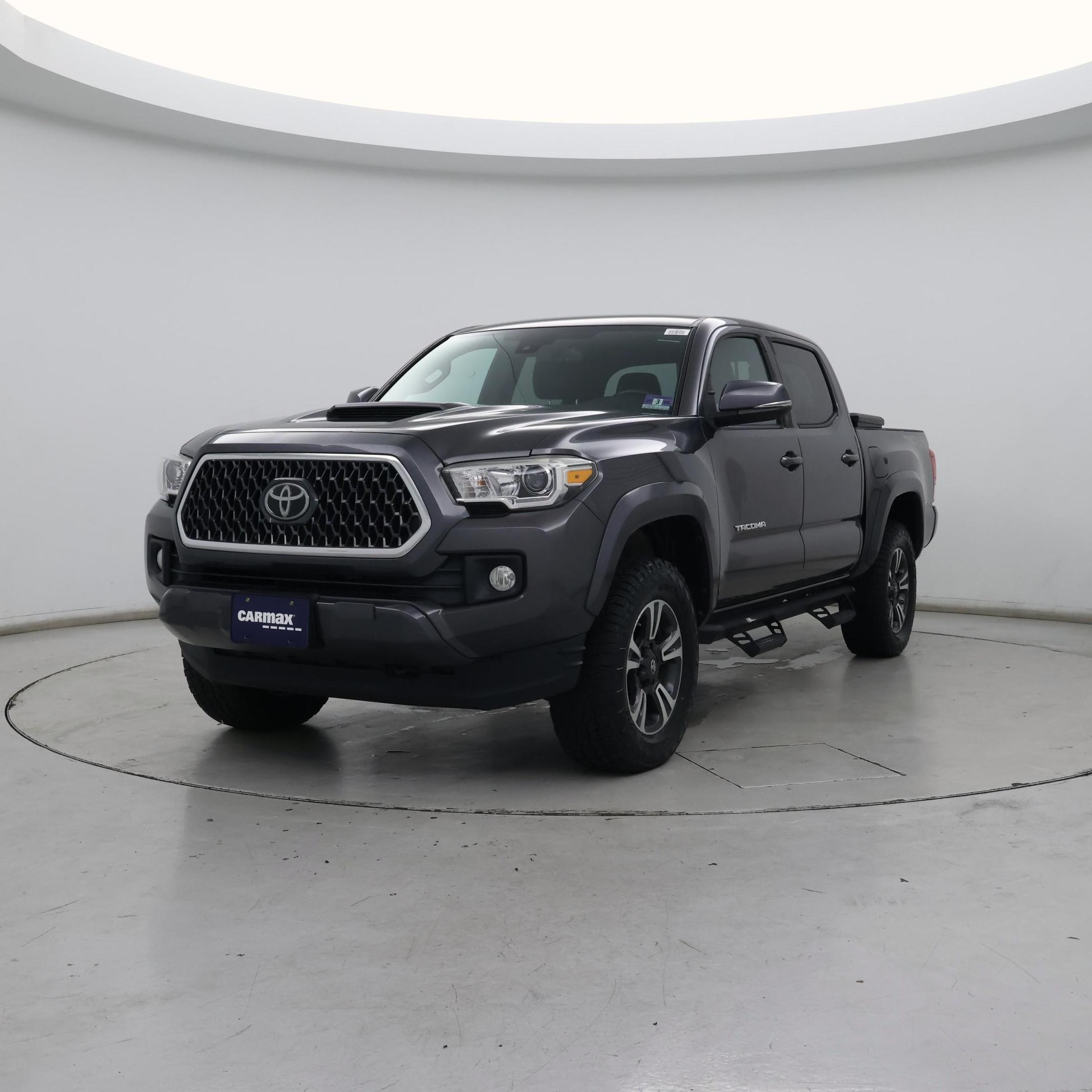 Thumbnail: 2019 Toyota Tacoma - 4