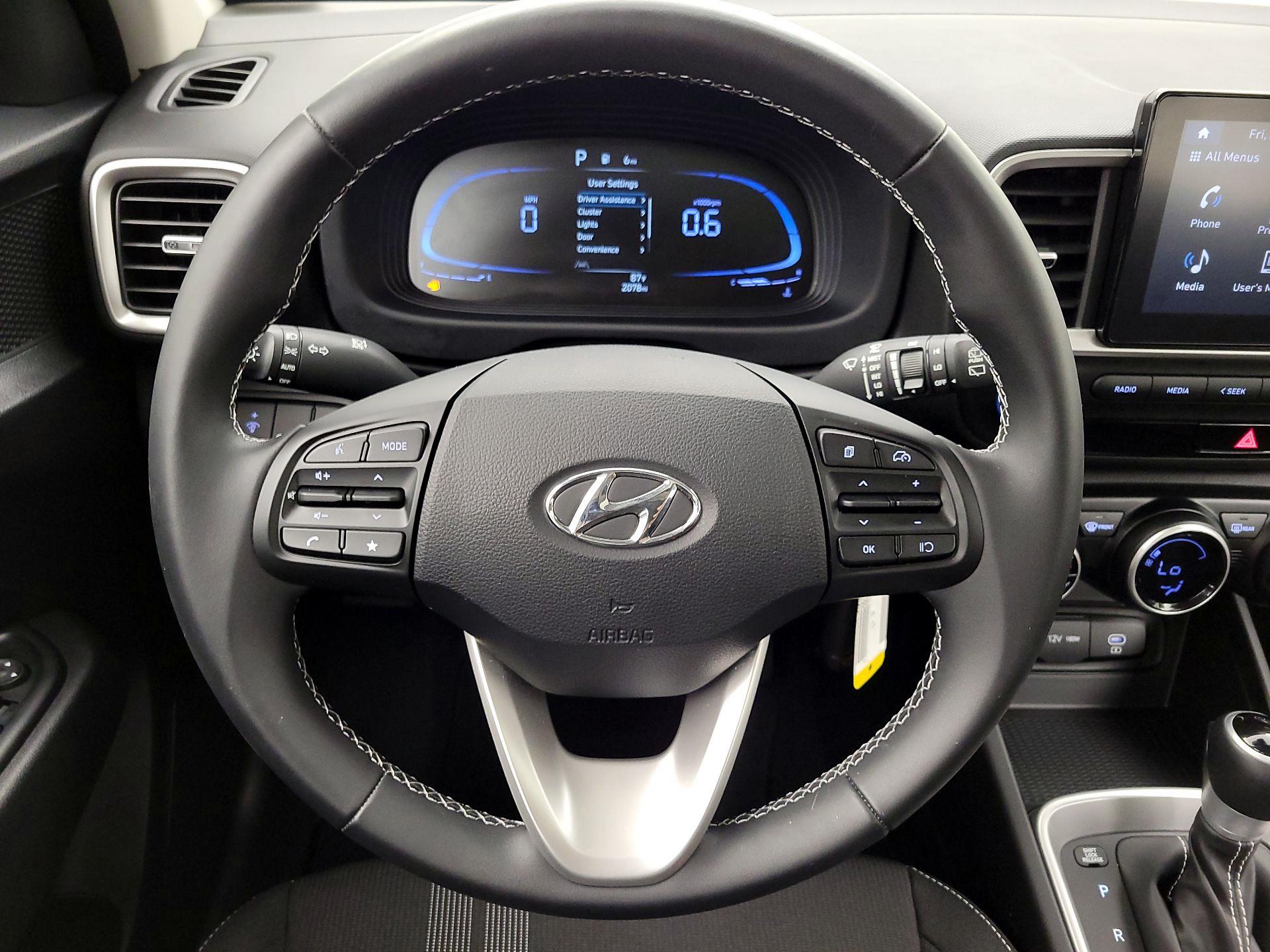 Thumbnail: 2023 Hyundai Venue - 10