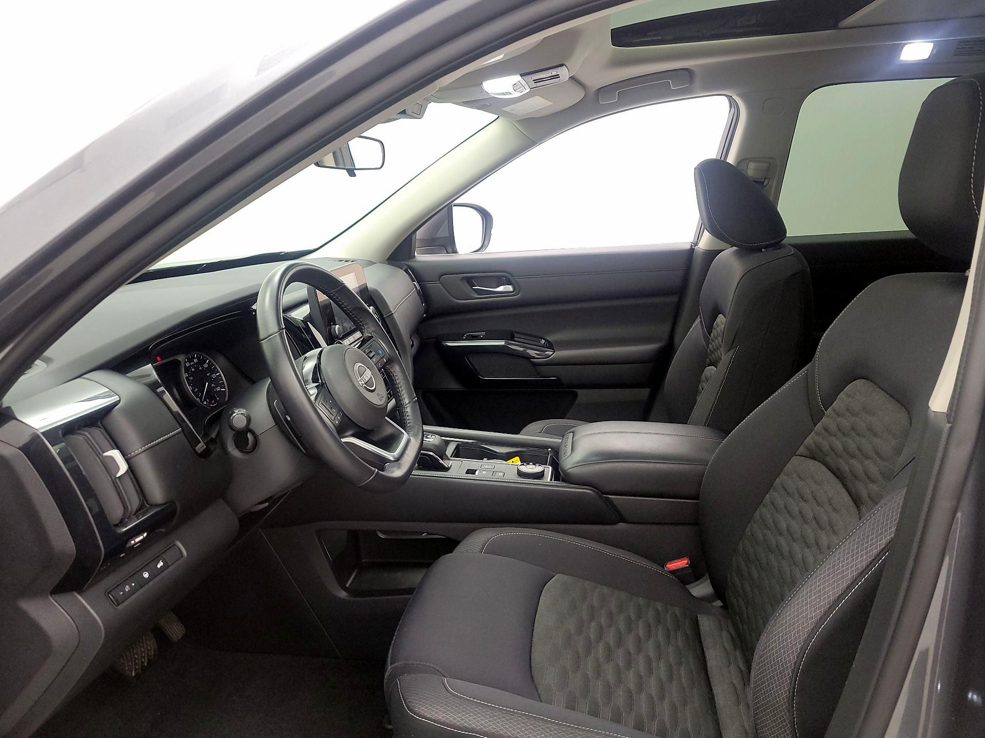 Thumbnail: 2022 Nissan Pathfinder - 11