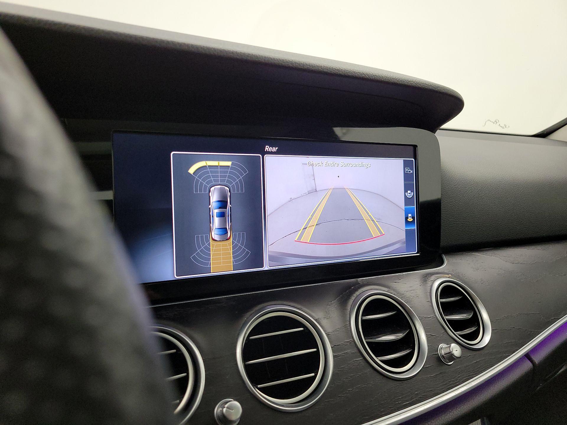 Thumbnail: 2017 Mercedes-Benz E-Class - 15