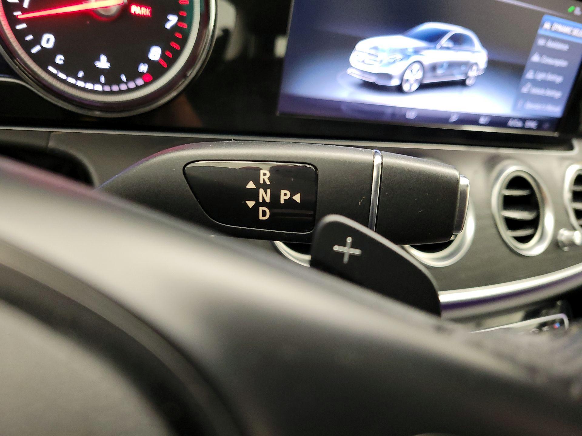 Thumbnail: 2017 Mercedes-Benz E-Class - 18