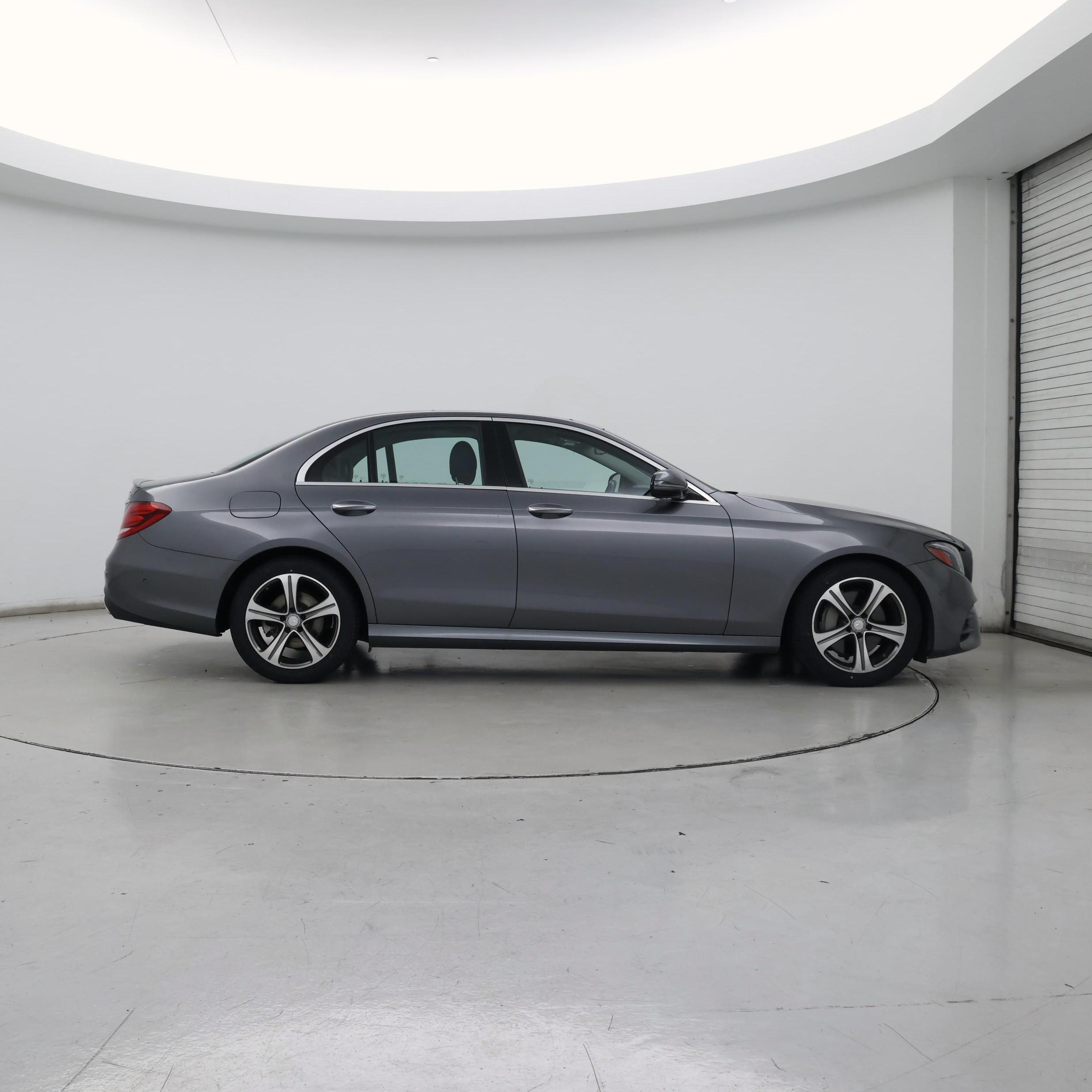Thumbnail: 2017 Mercedes-Benz E-Class - 7