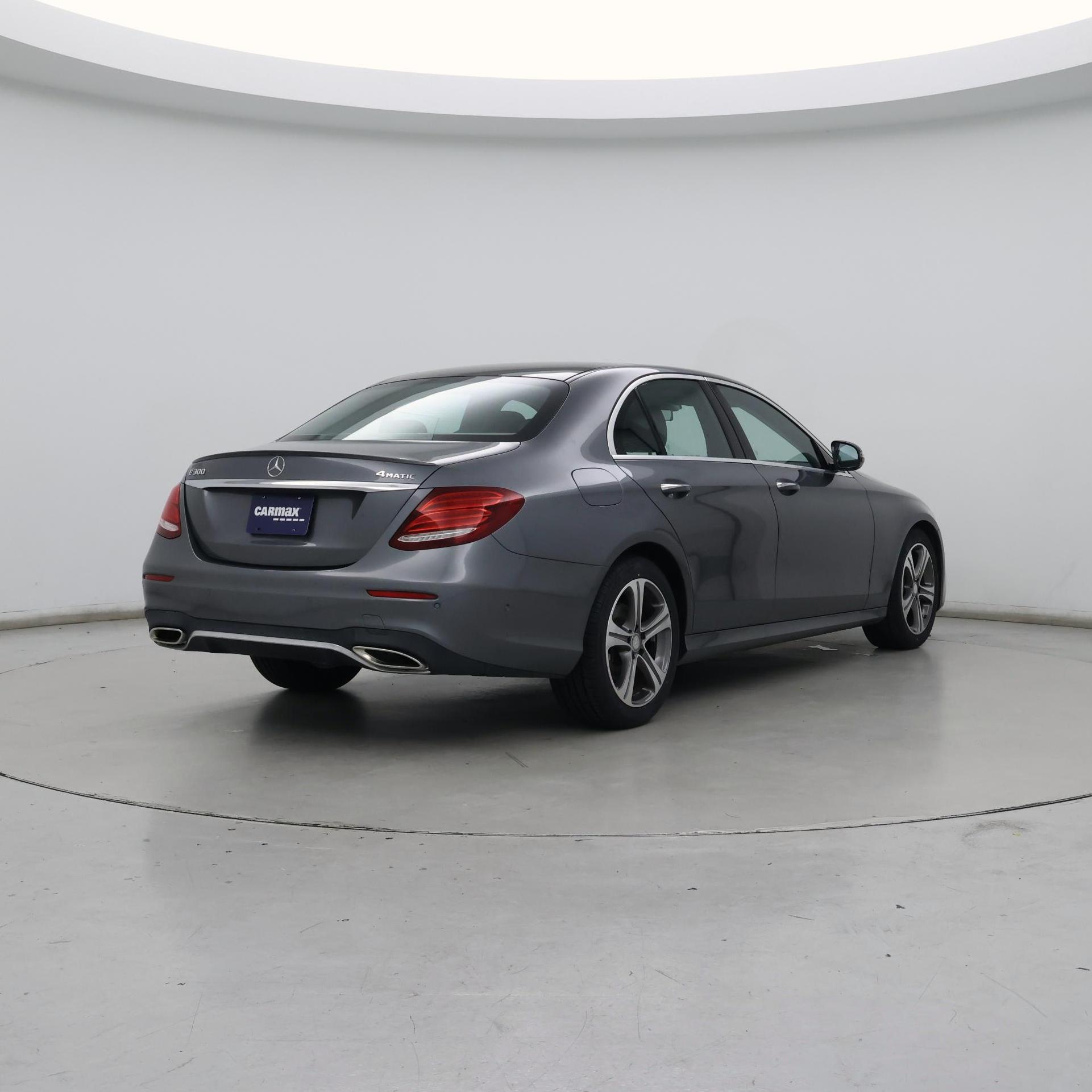 Thumbnail: 2017 Mercedes-Benz E-Class - 8