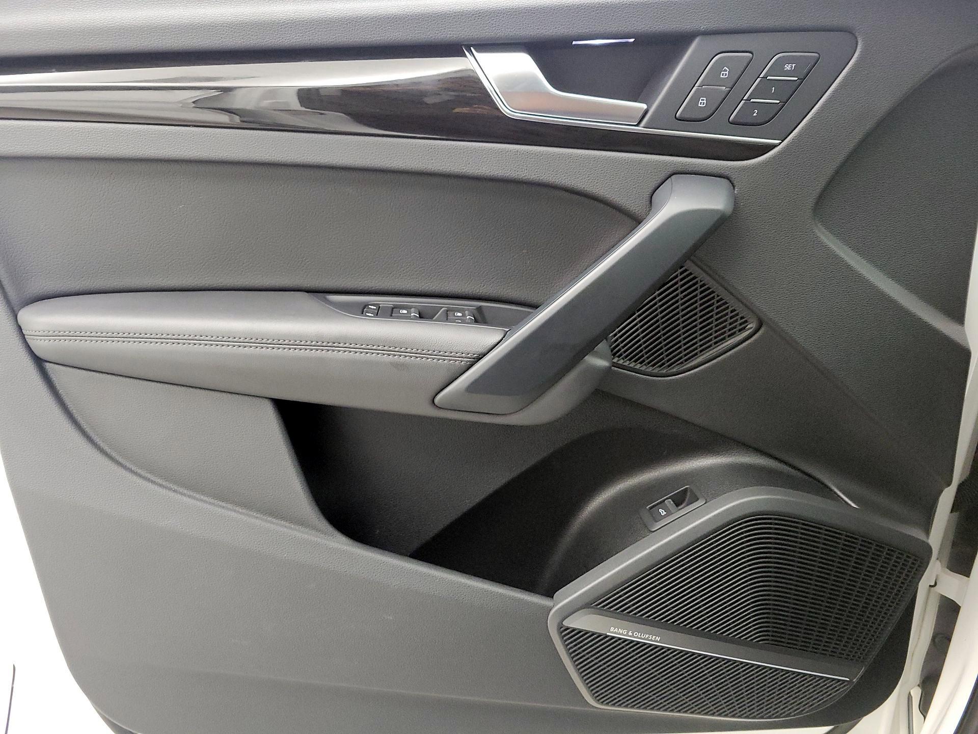 Thumbnail: 2019 Audi Q5 - 12