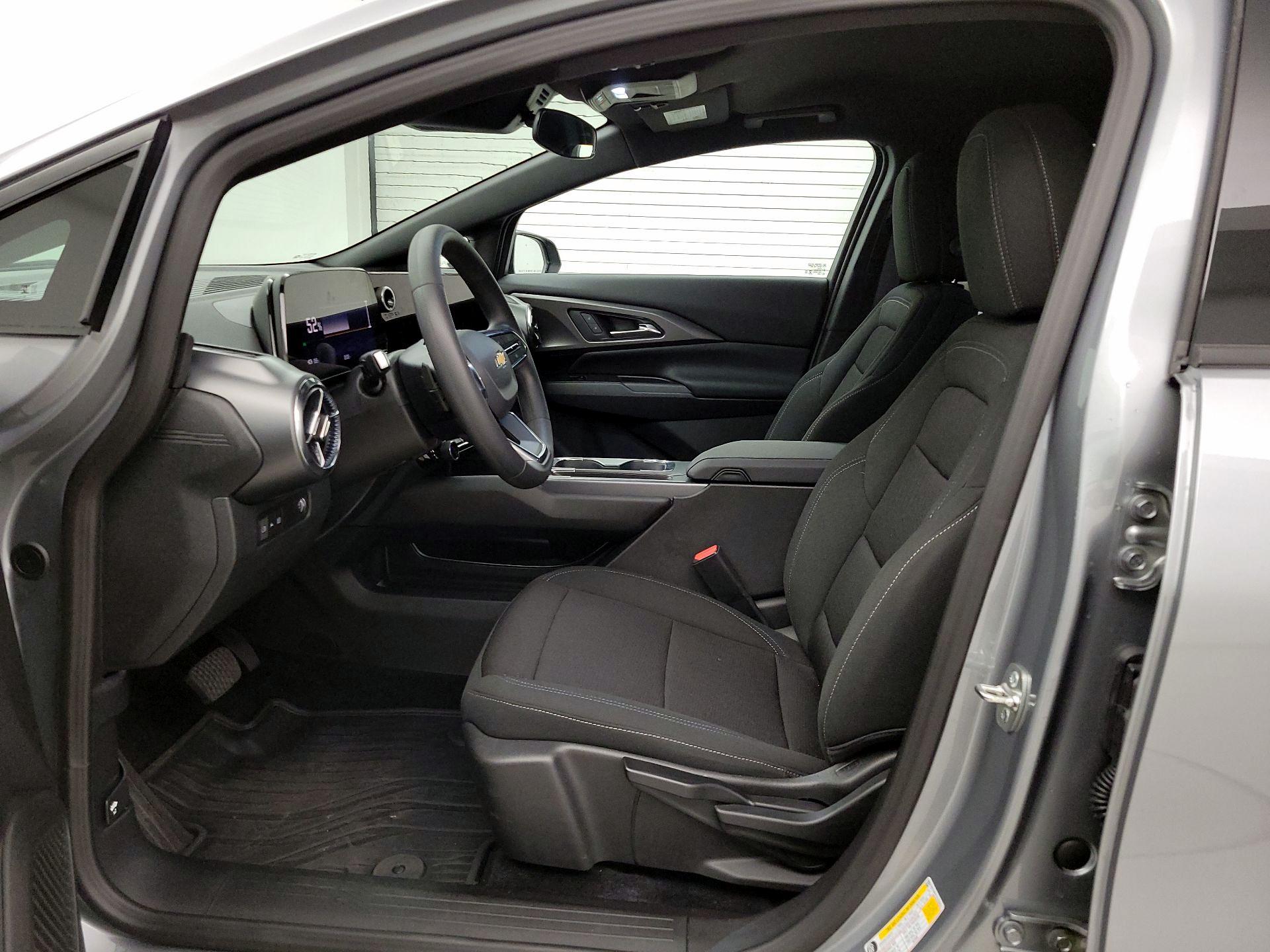 Thumbnail: 2025 Chevrolet Equinox - 11