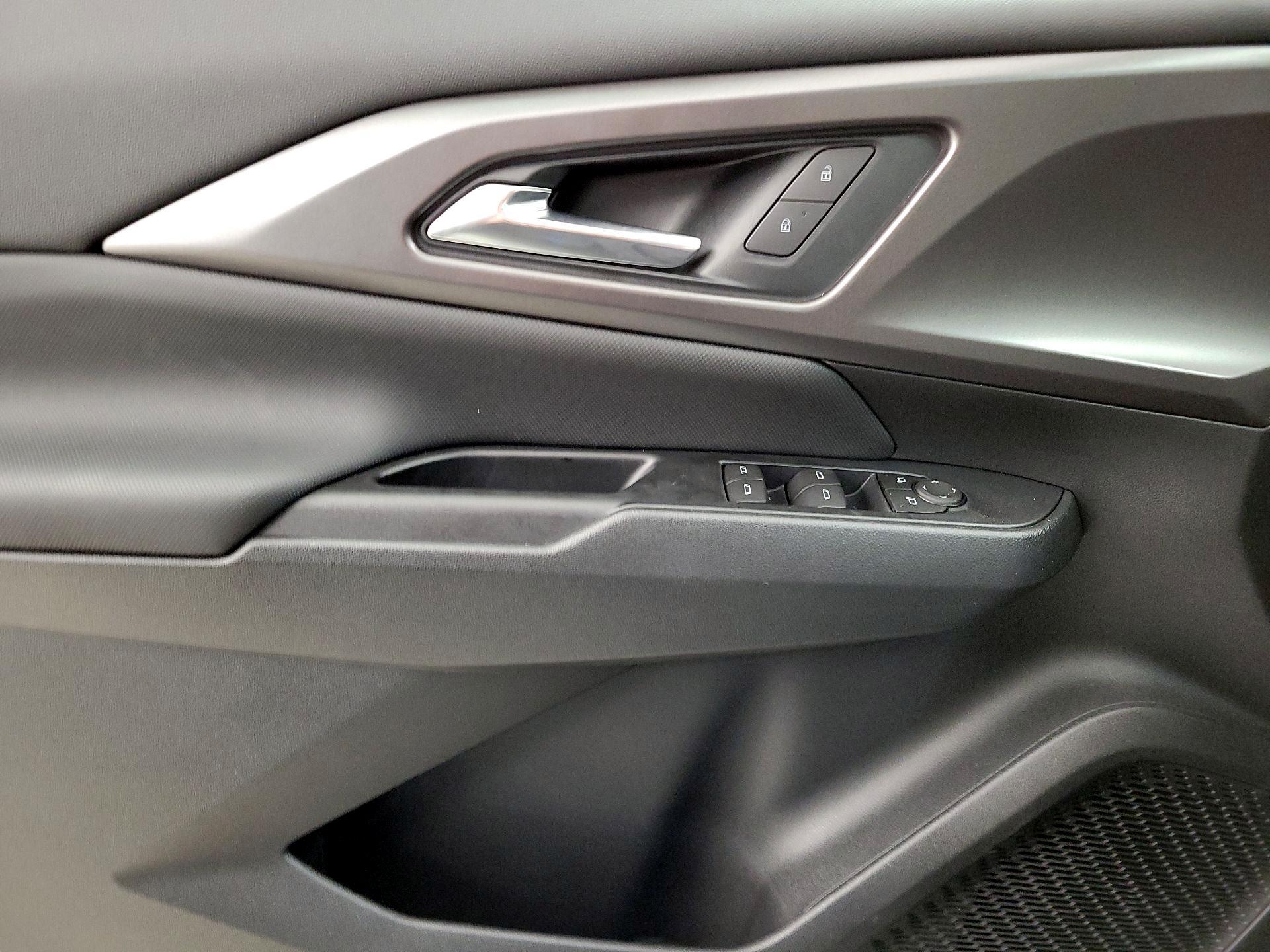 Thumbnail: 2025 Chevrolet Equinox - 12