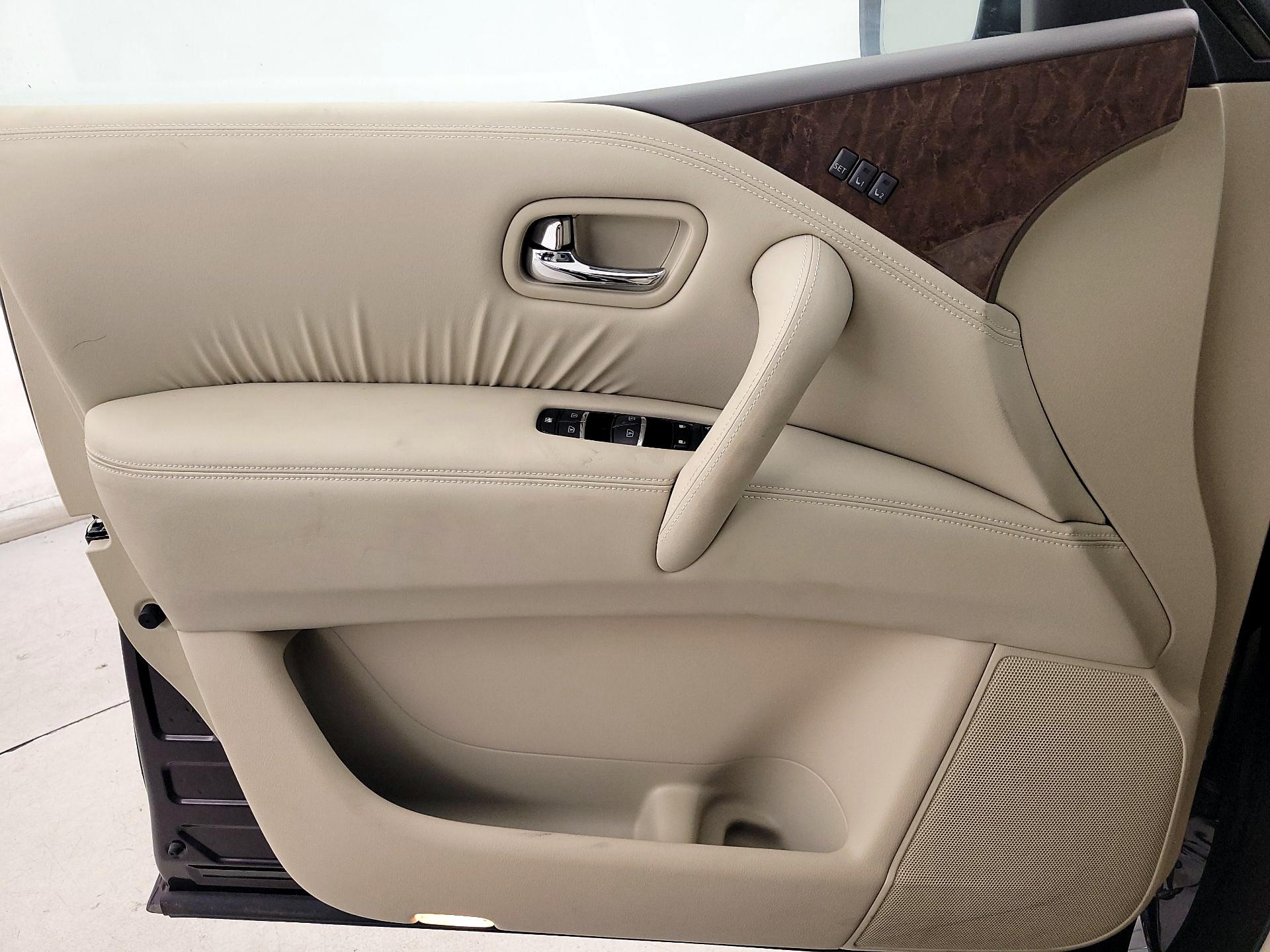 Thumbnail: 2015 INFINITI QX80 - 12