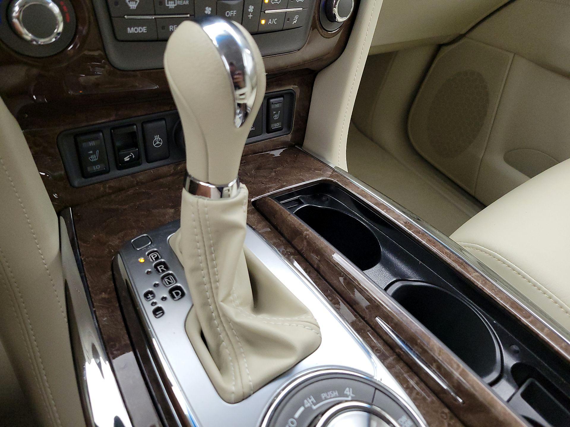 Thumbnail: 2015 INFINITI QX80 - 18