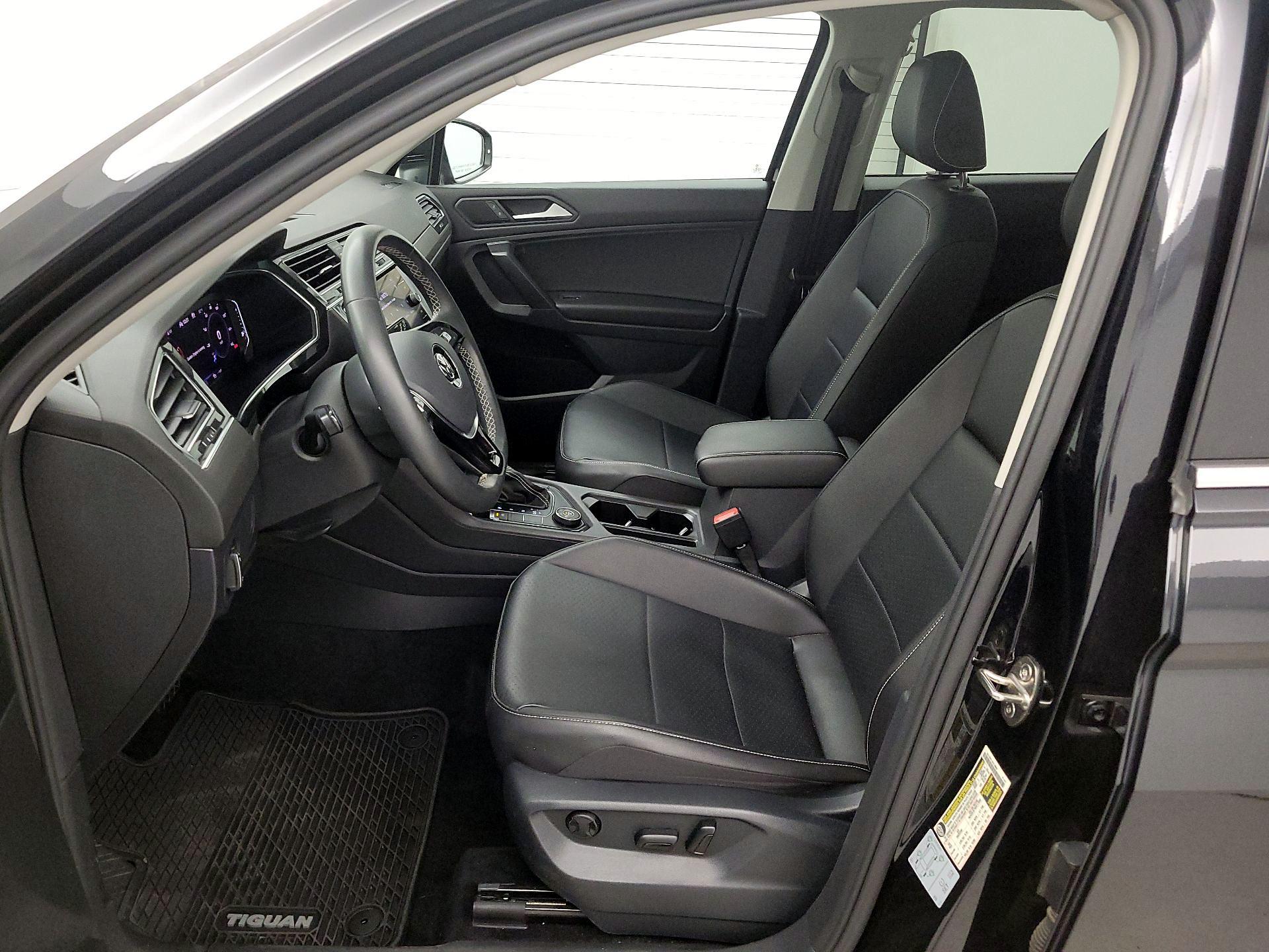 Thumbnail: 2021 Volkswagen Tiguan - 11