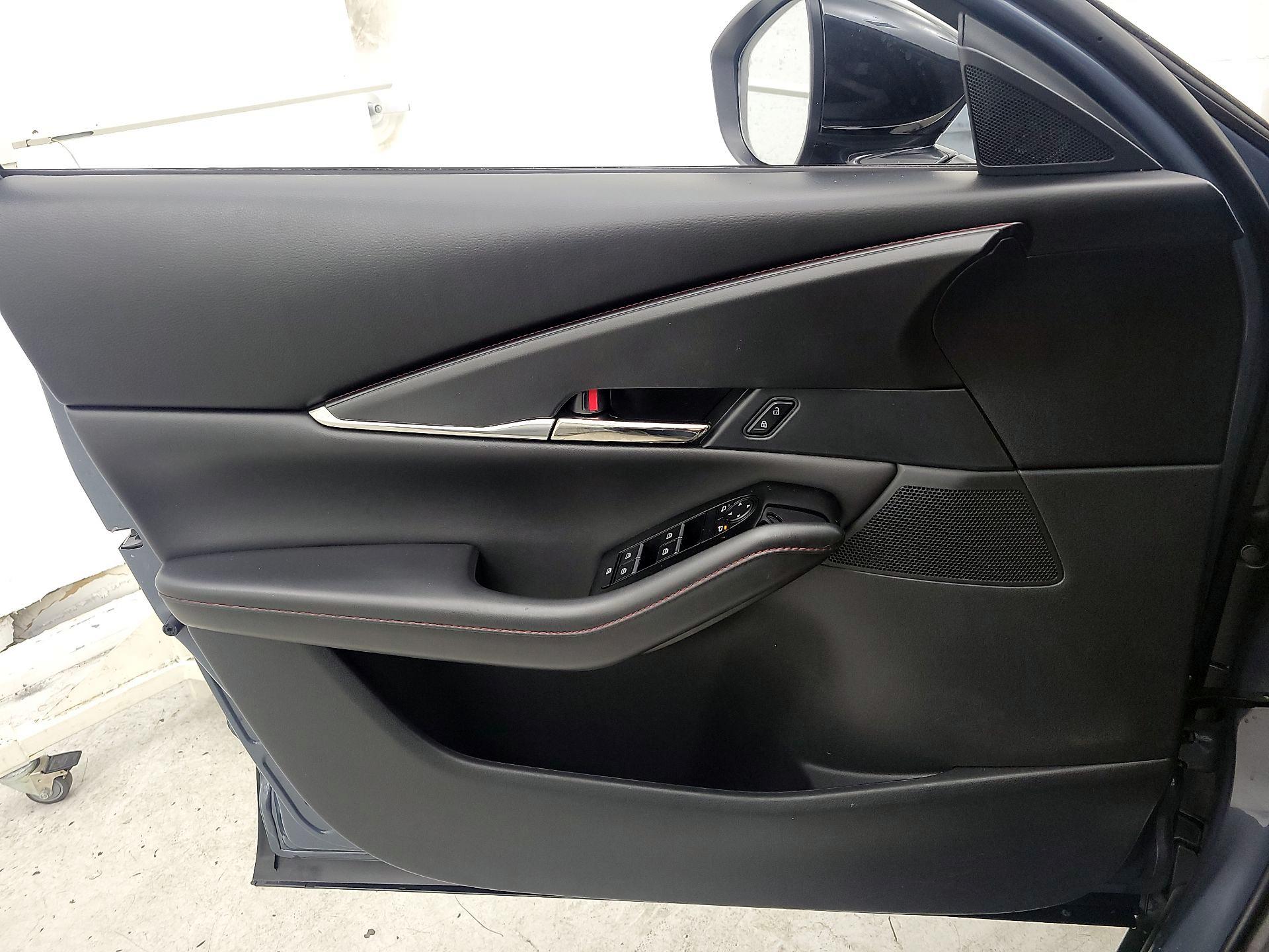 Thumbnail: 2022 Mazda CX-30 - 12