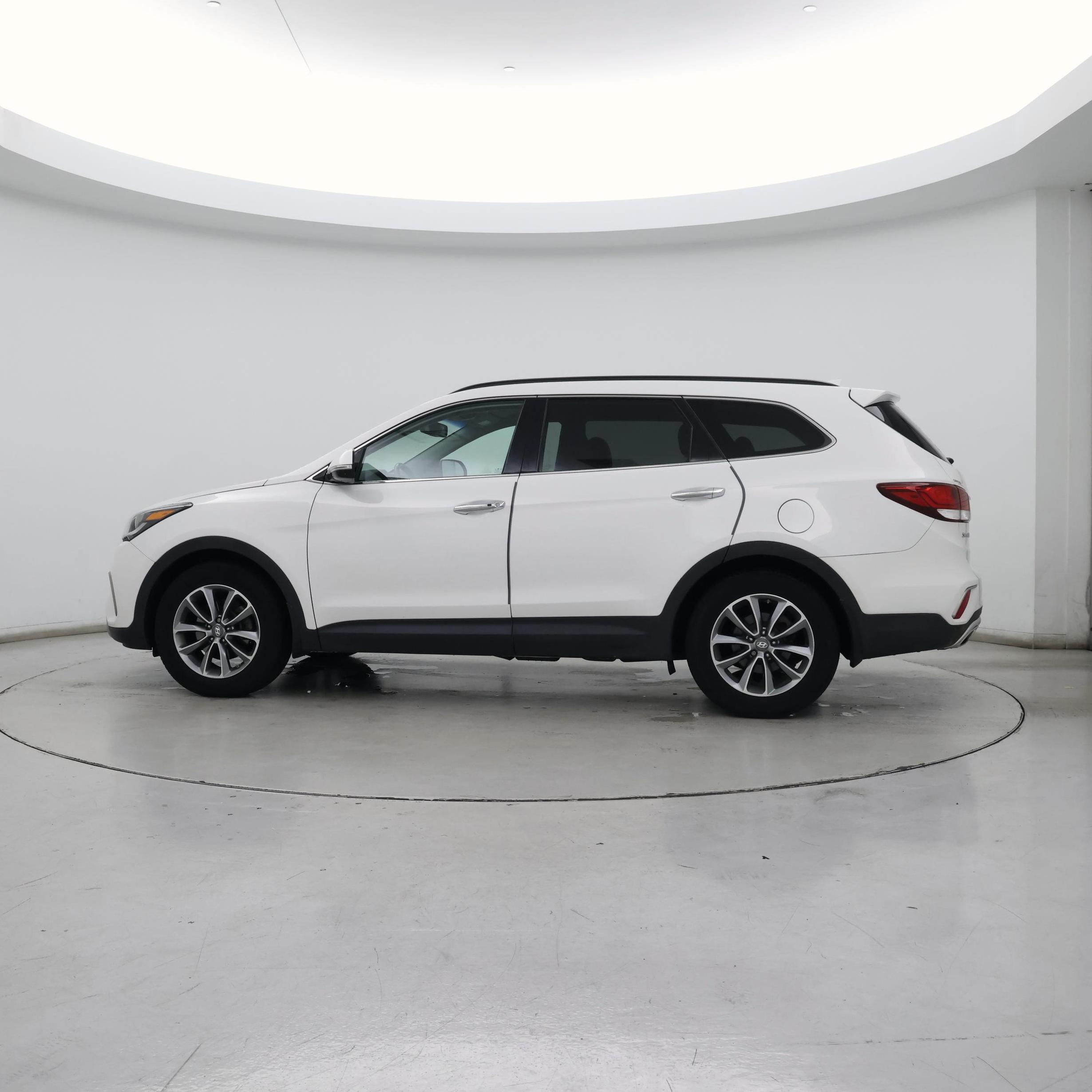Thumbnail: 2017 Hyundai Santa Fe - 2