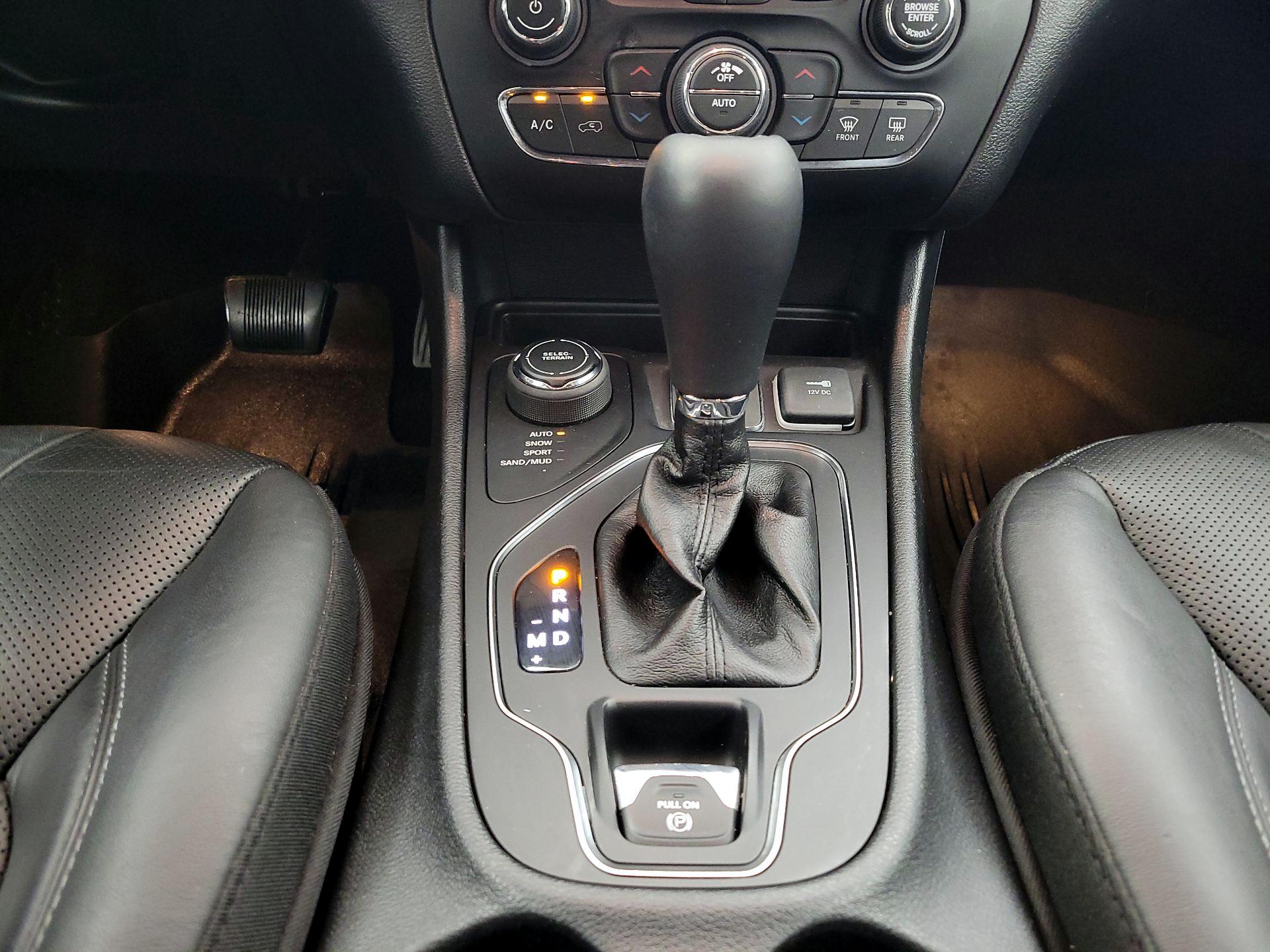Thumbnail: 2020 Jeep Cherokee - 18