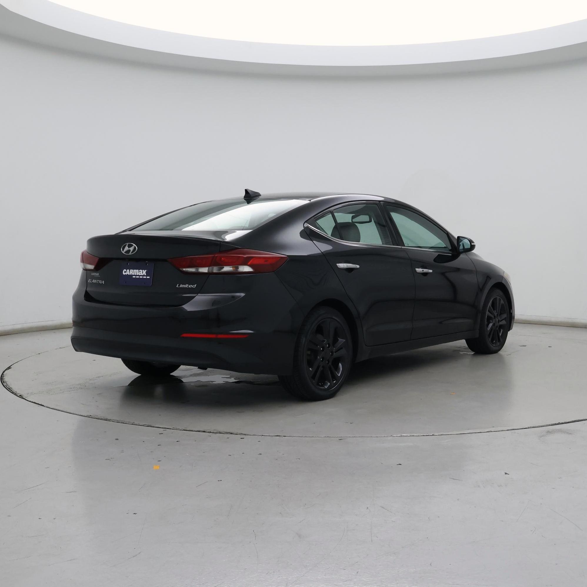 Thumbnail: 2017 Hyundai Elantra - 8