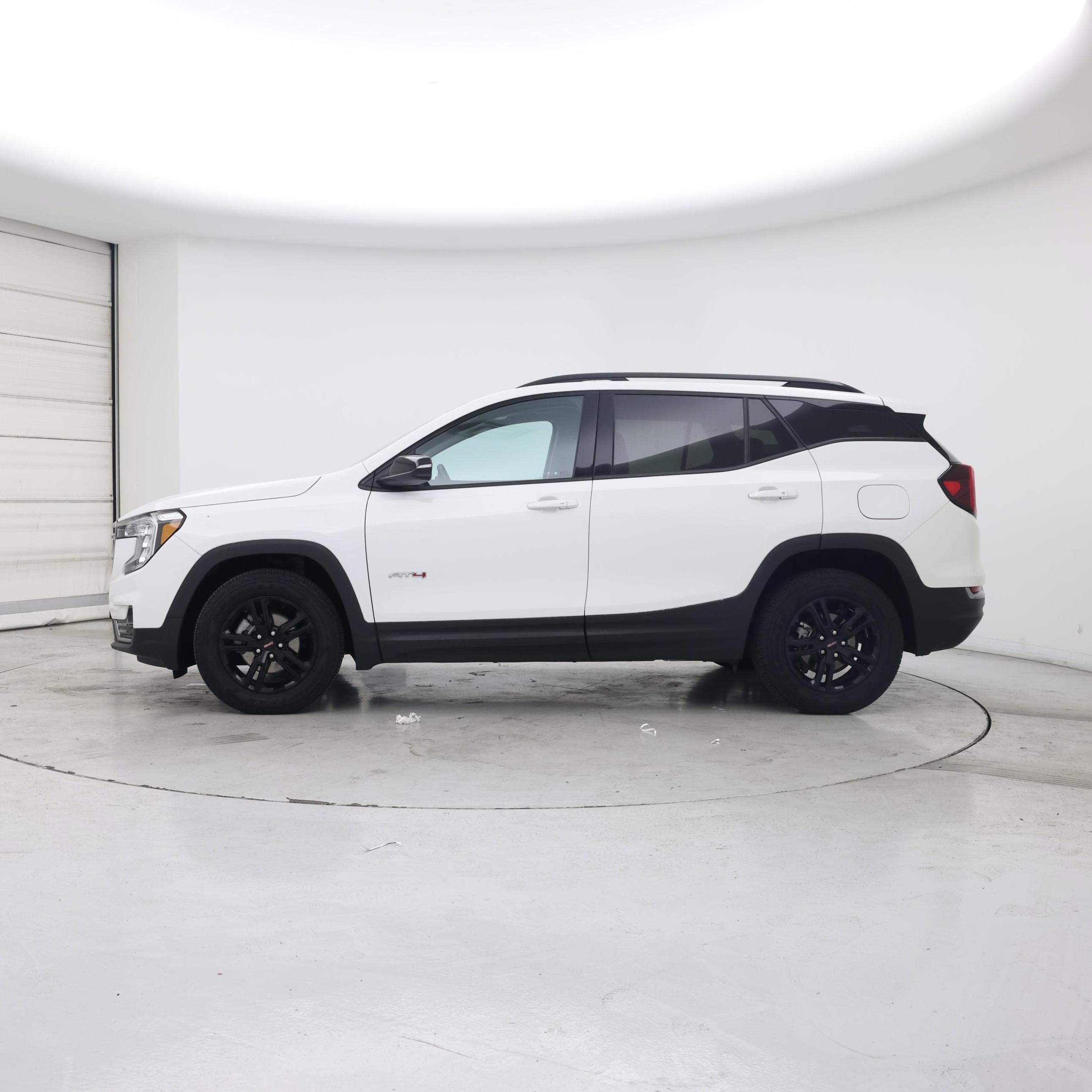 Thumbnail: 2022 GMC Terrain - 3