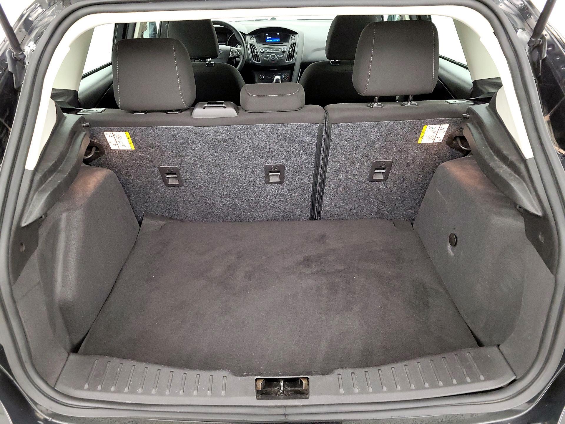 Thumbnail: 2015 Ford Focus - 20