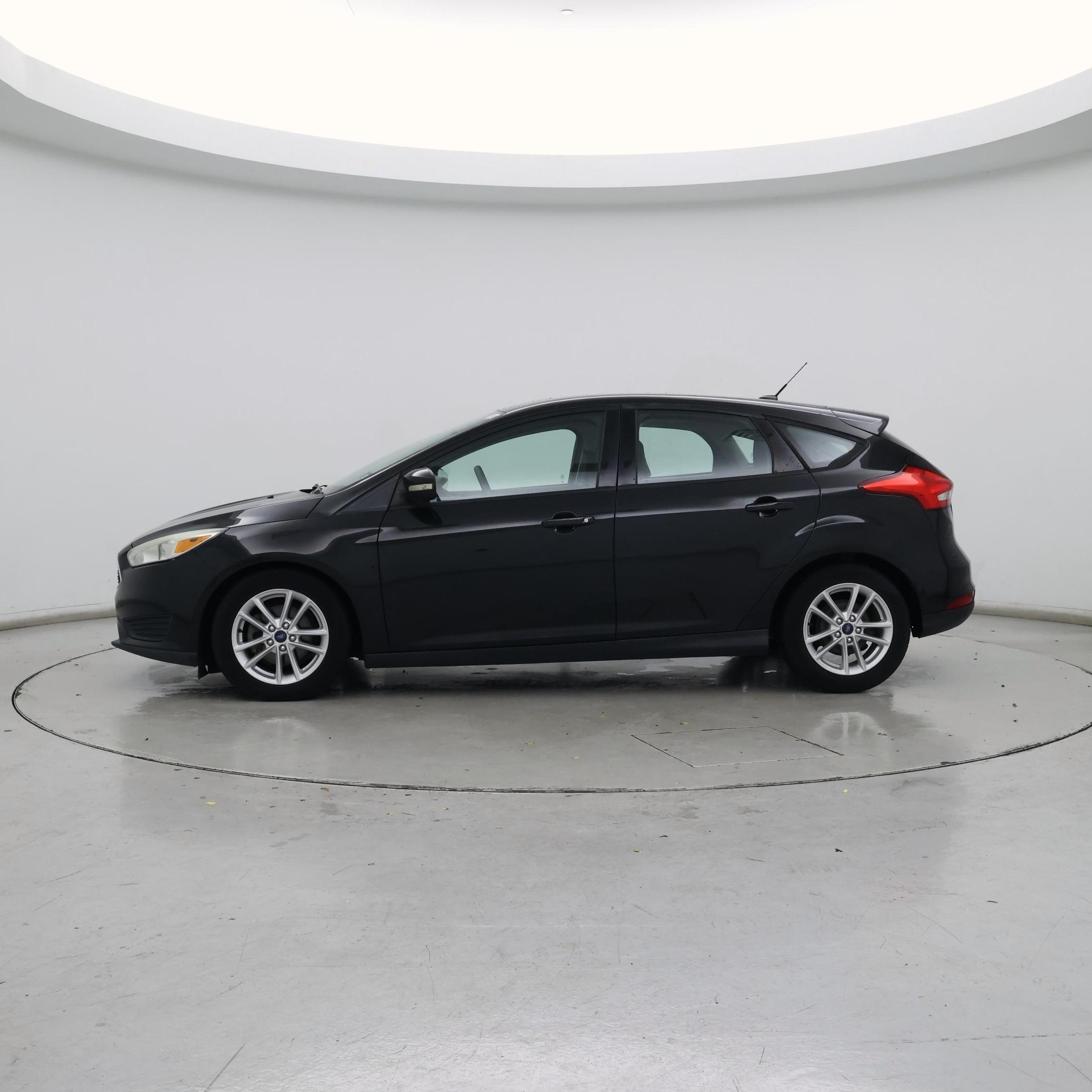 Thumbnail: 2015 Ford Focus - 3