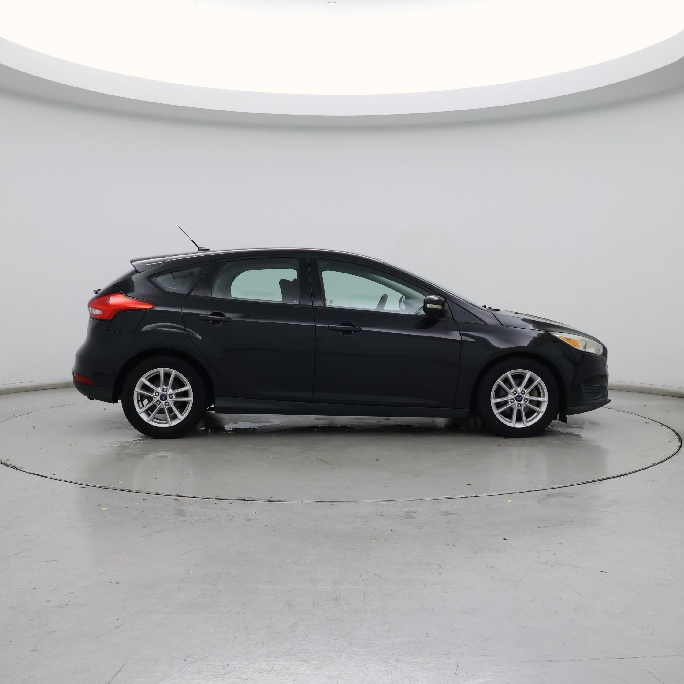 Thumbnail: 2015 Ford Focus - 7