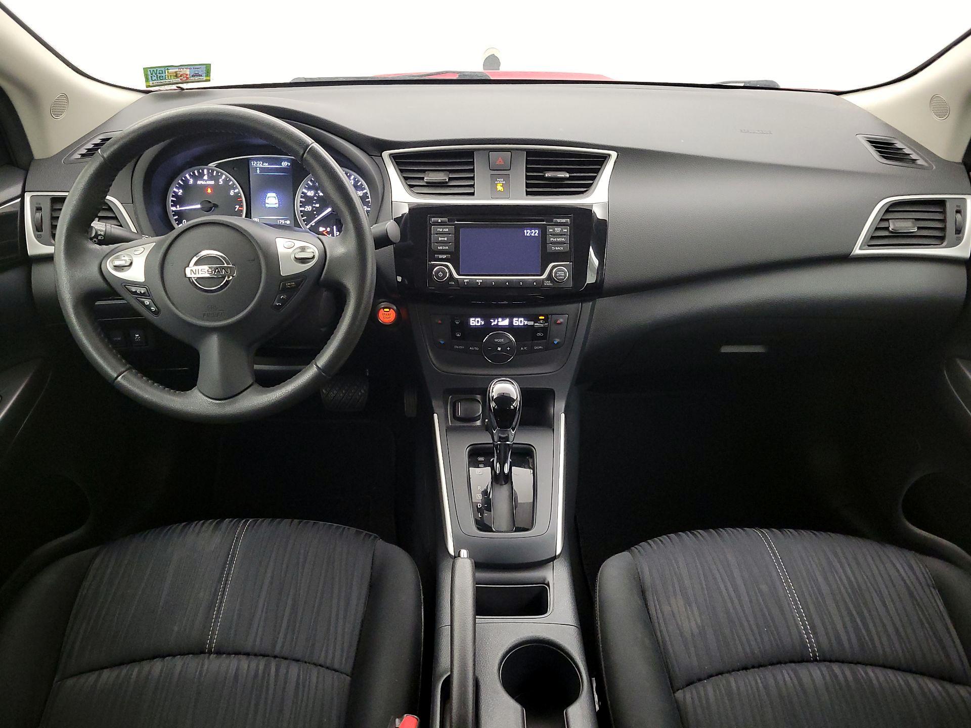 Thumbnail: 2018 Nissan Sentra - 9