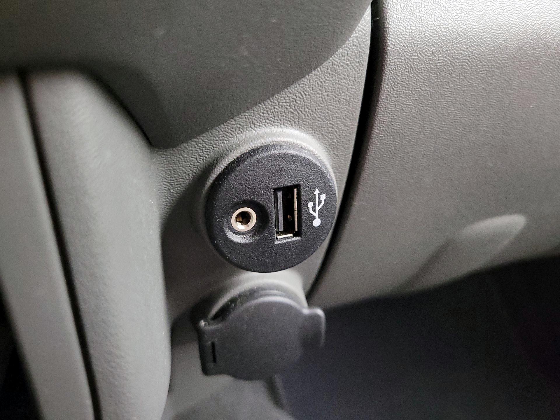 Thumbnail: 2019 Nissan Frontier - 17