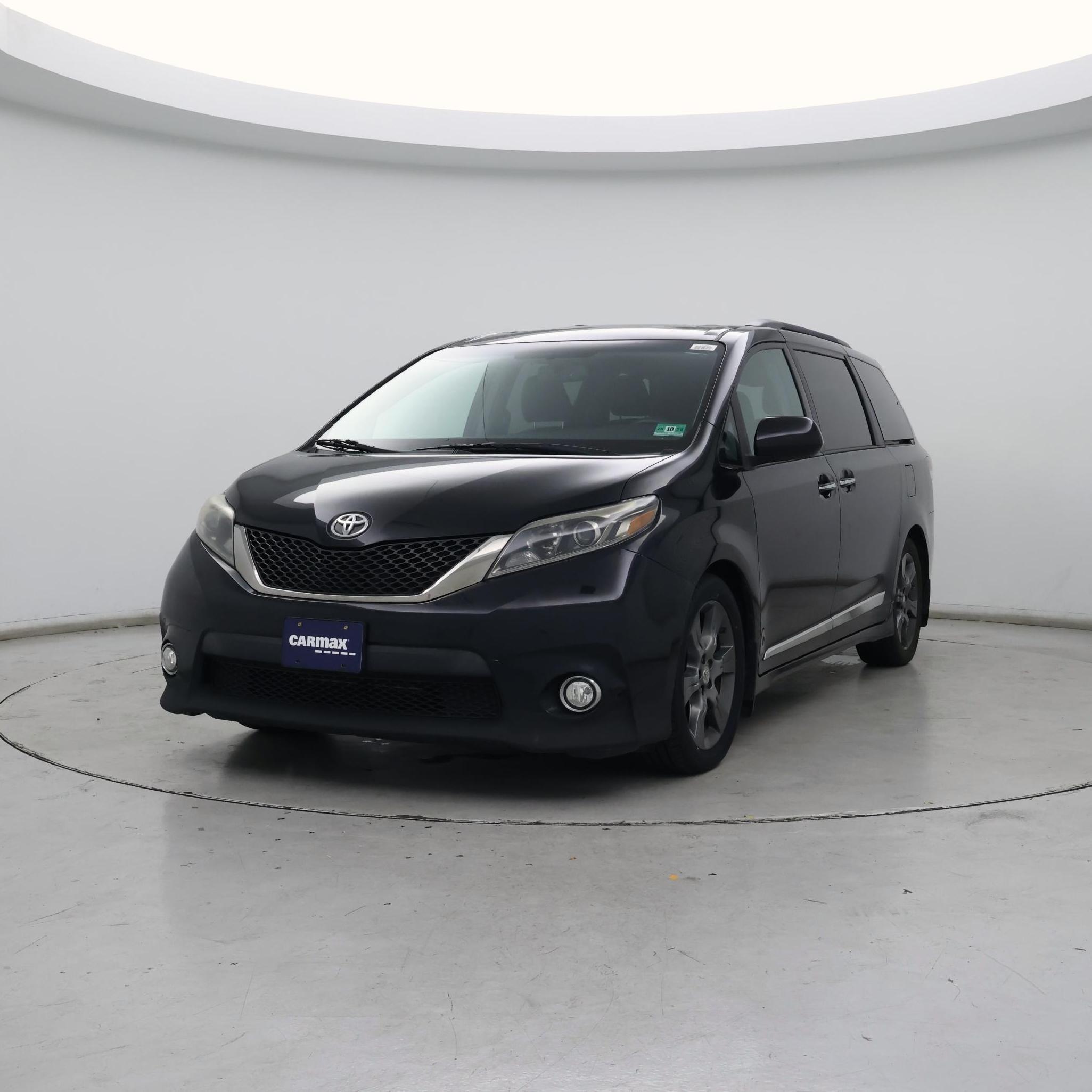 Thumbnail: 2016 Toyota Sienna - 4