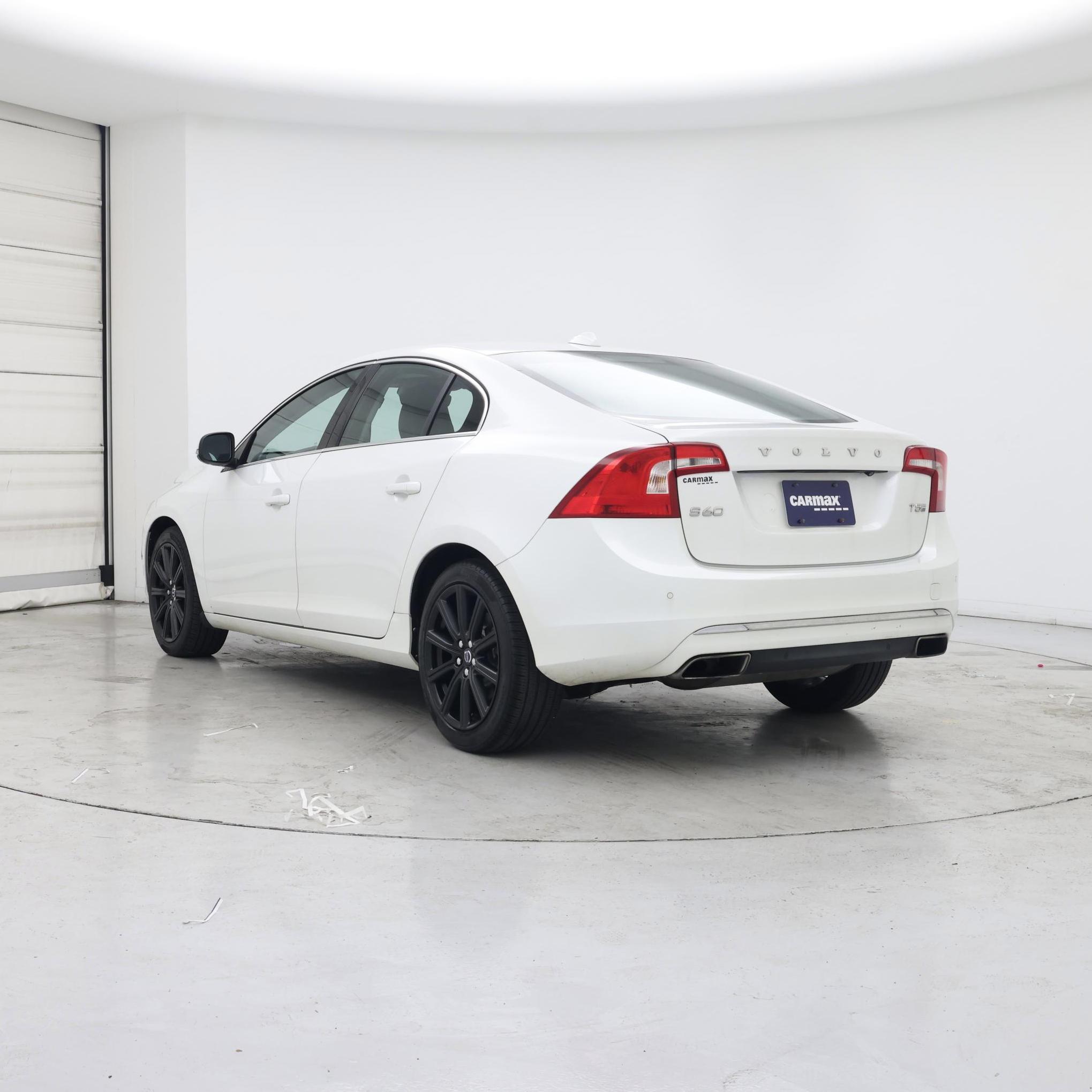 Thumbnail: 2018 Volvo S60 - 2