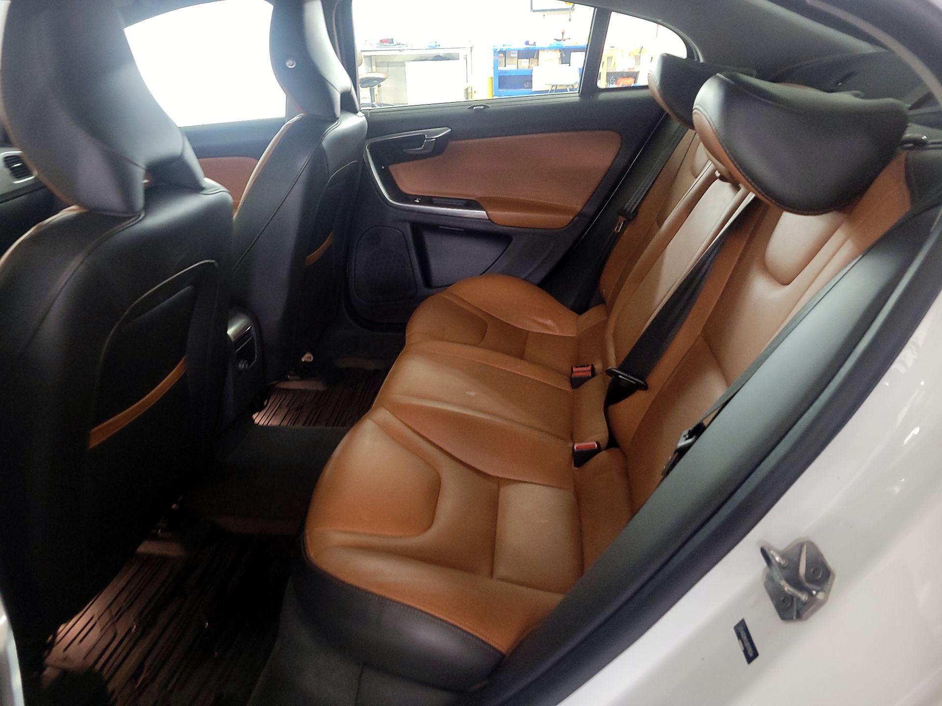 Thumbnail: 2018 Volvo S60 - 20