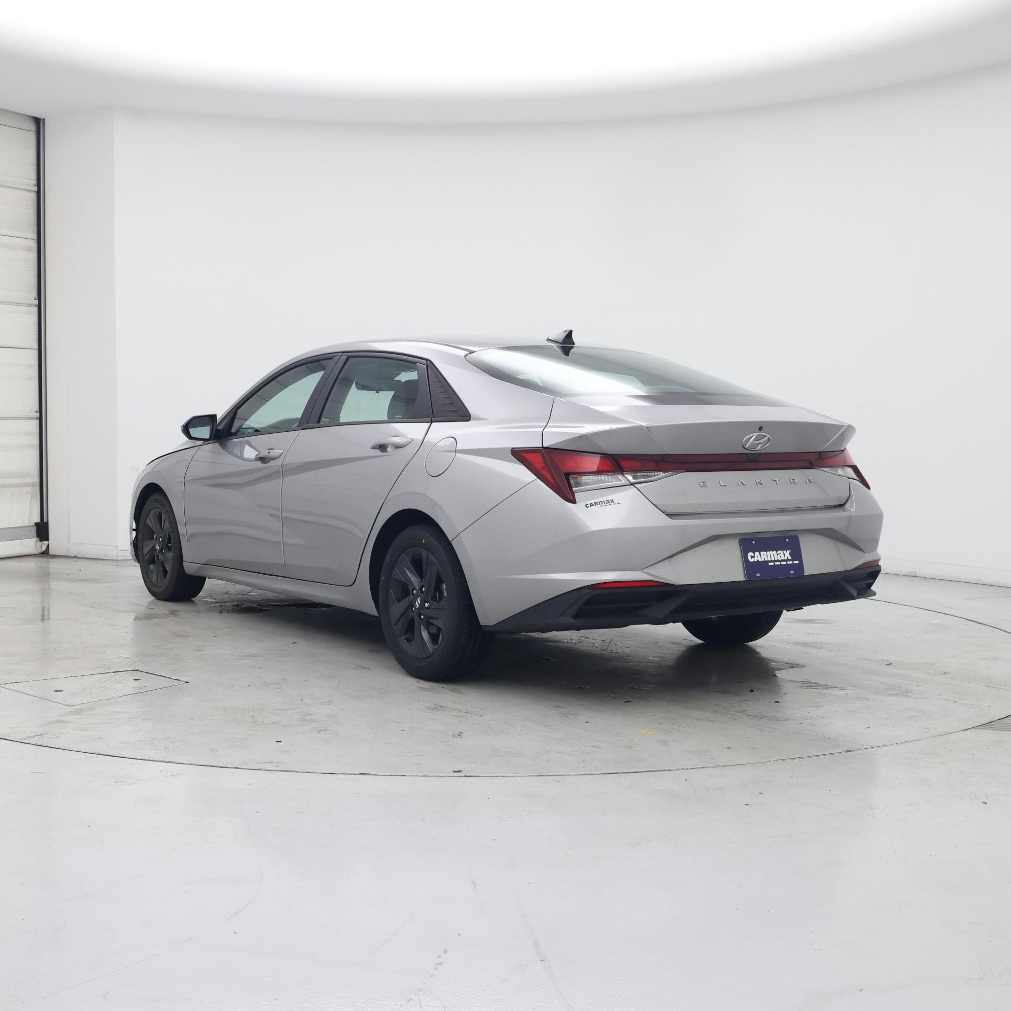 Thumbnail: 2022 Hyundai Elantra - 2