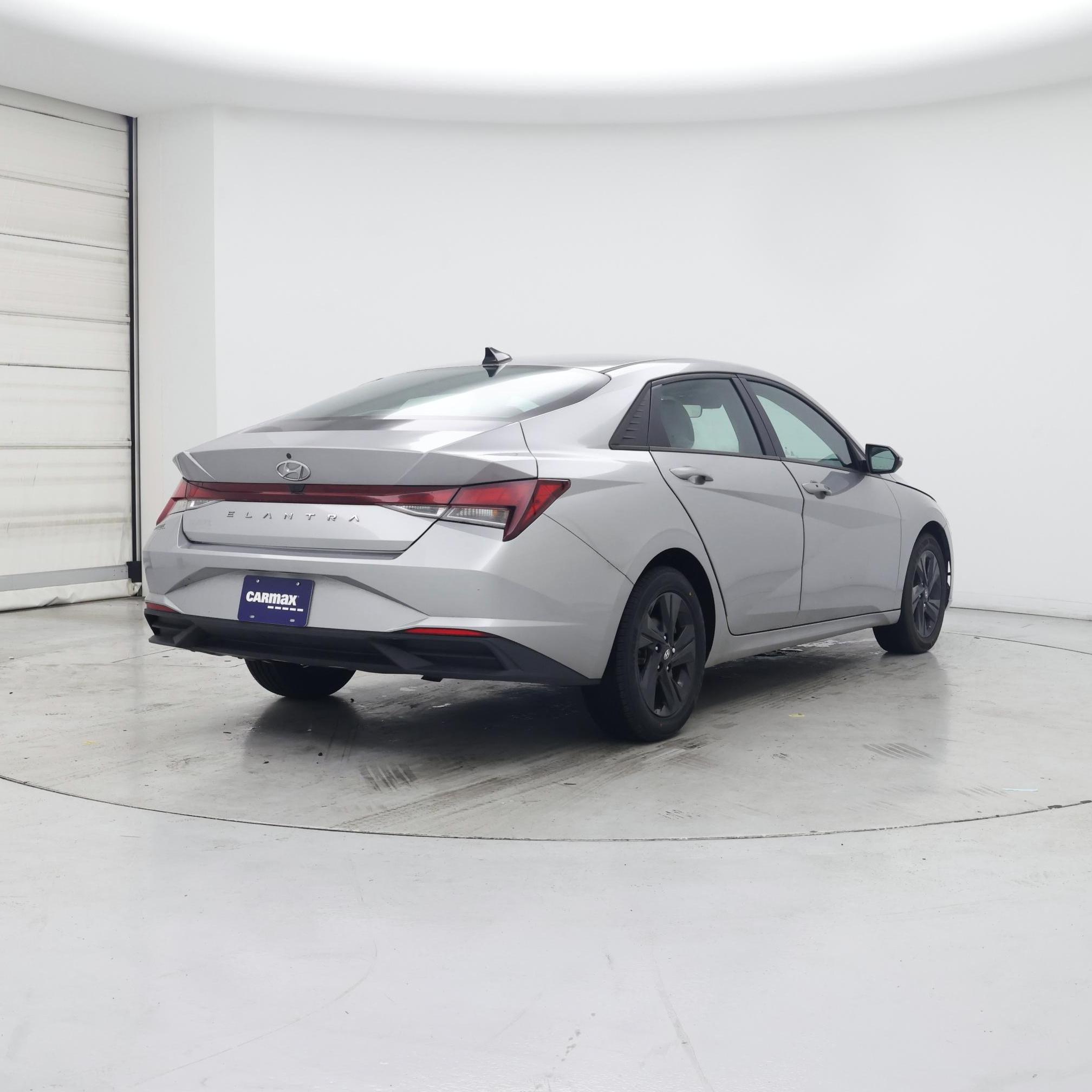 Thumbnail: 2022 Hyundai Elantra - 8