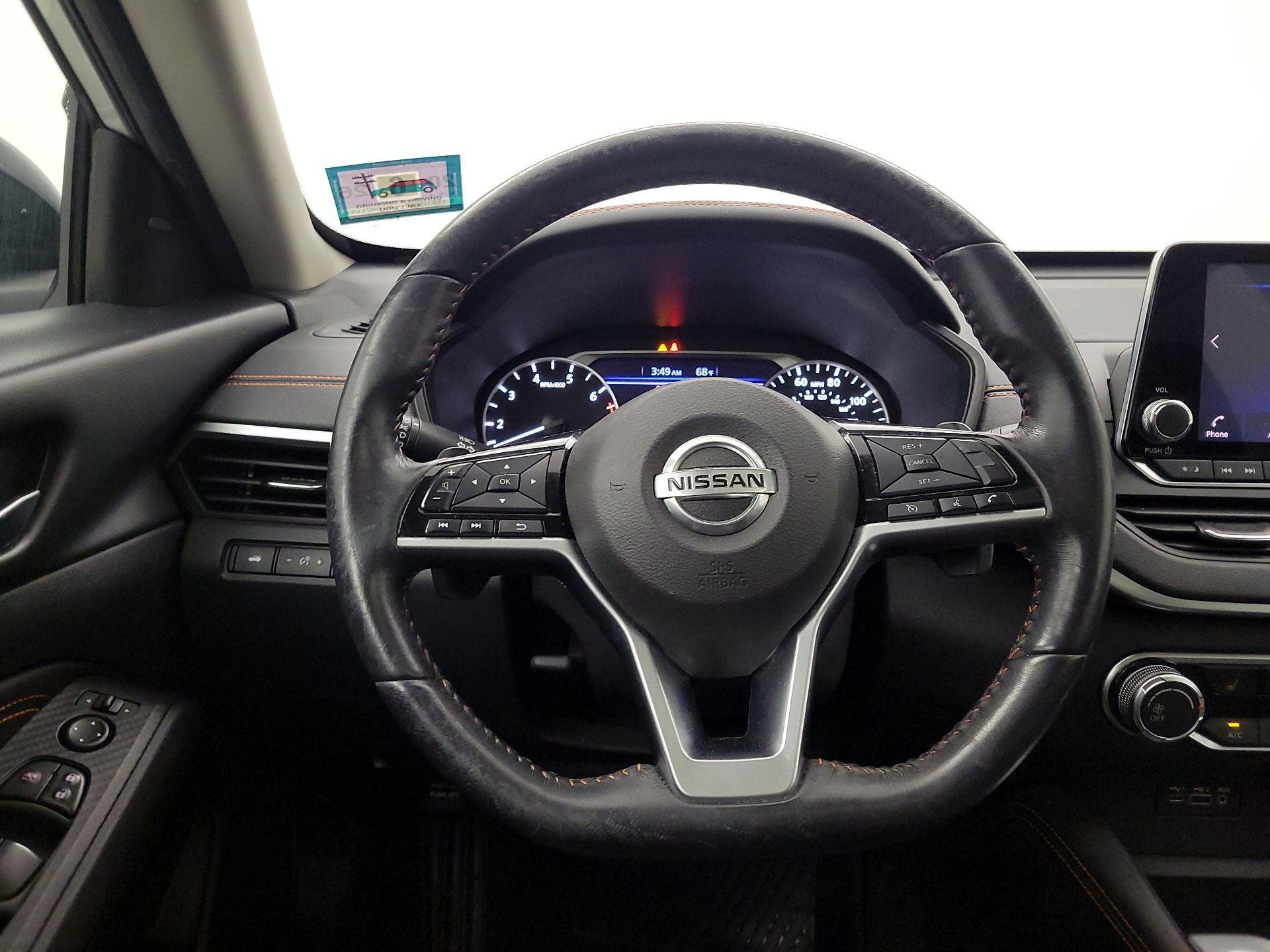 Thumbnail: 2019 Nissan Altima - 10