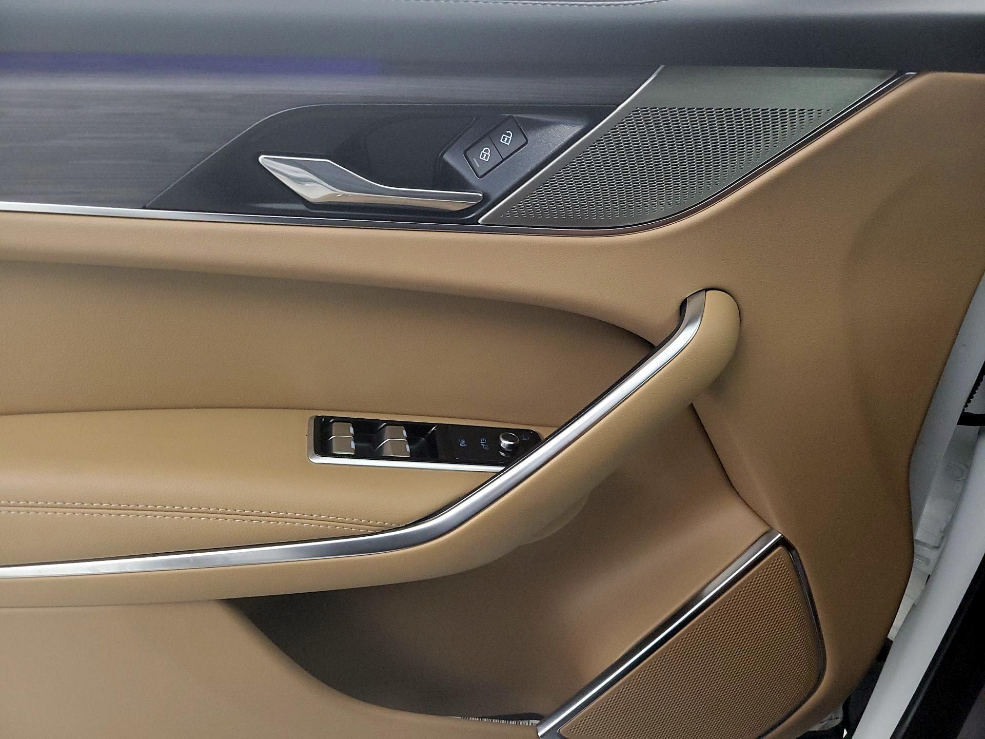 Thumbnail: 2023 Jaguar F-Pace - 12