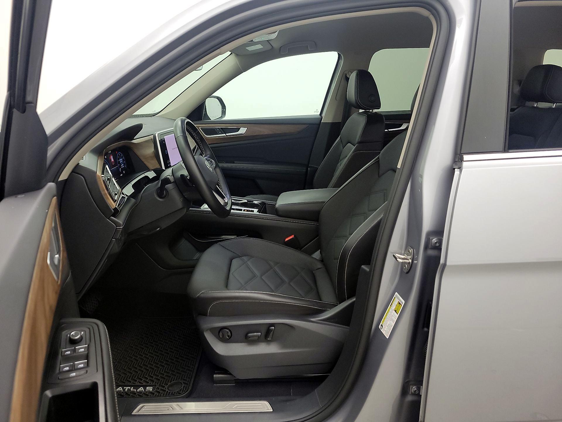 Thumbnail: 2024 Volkswagen Atlas - 11