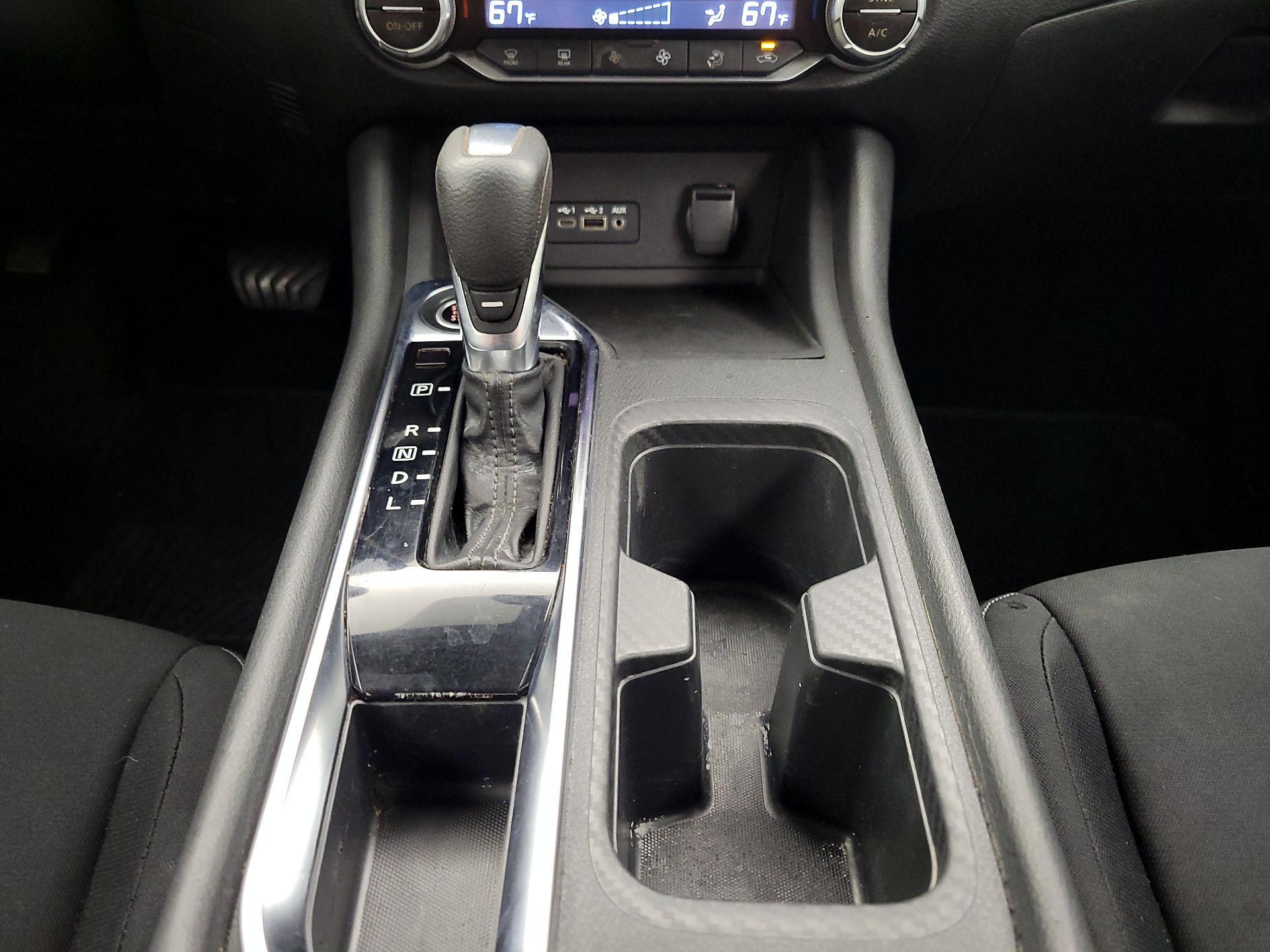 Thumbnail: 2020 Nissan Sentra - 17