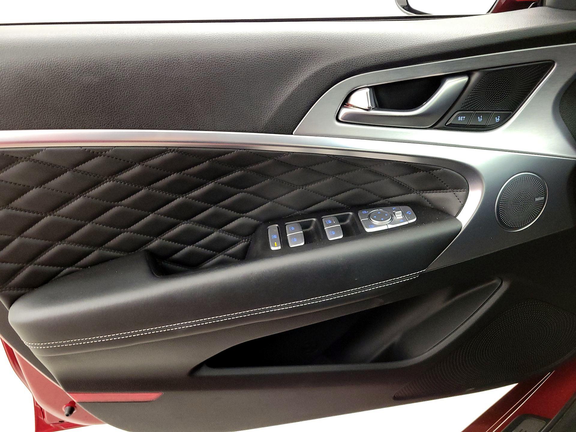 Thumbnail: 2020 Genesis G70 - 12
