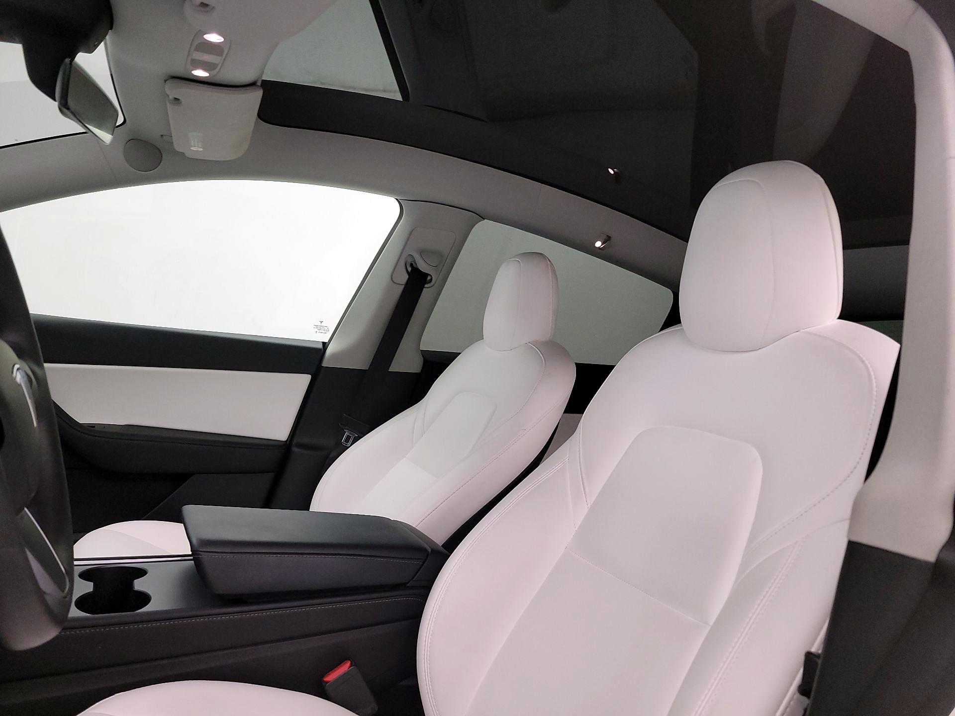 Thumbnail: 2022 Tesla Model Y - 18