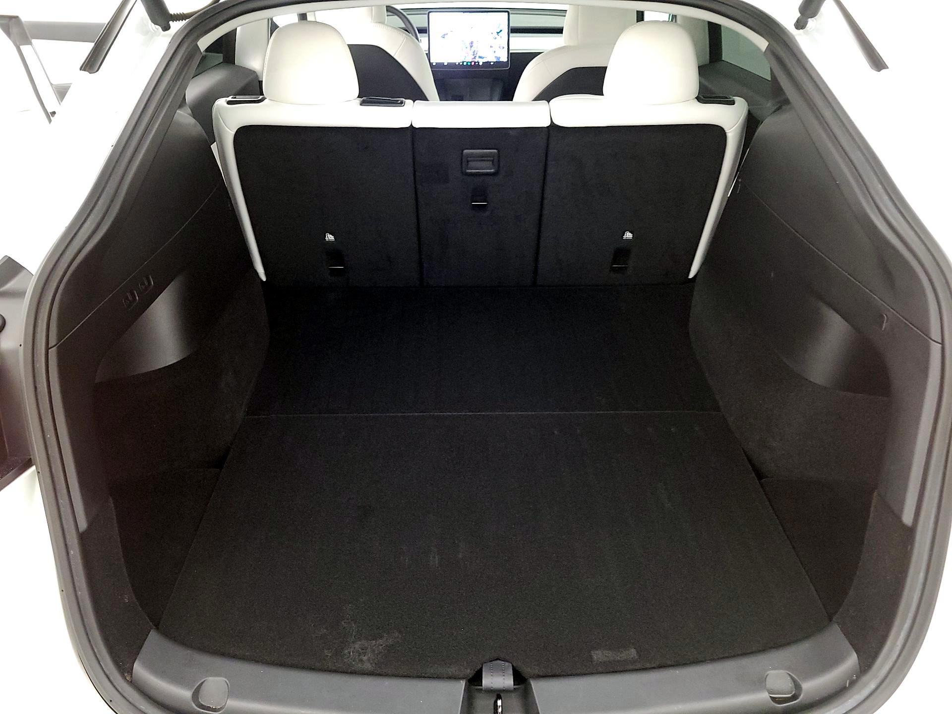 Thumbnail: 2022 Tesla Model Y - 20