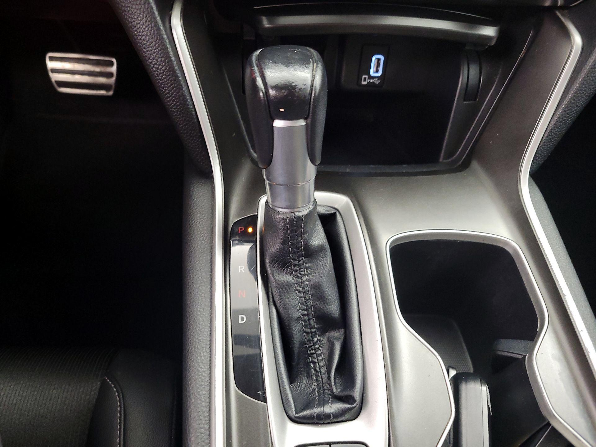Thumbnail: 2019 Honda Accord - 17