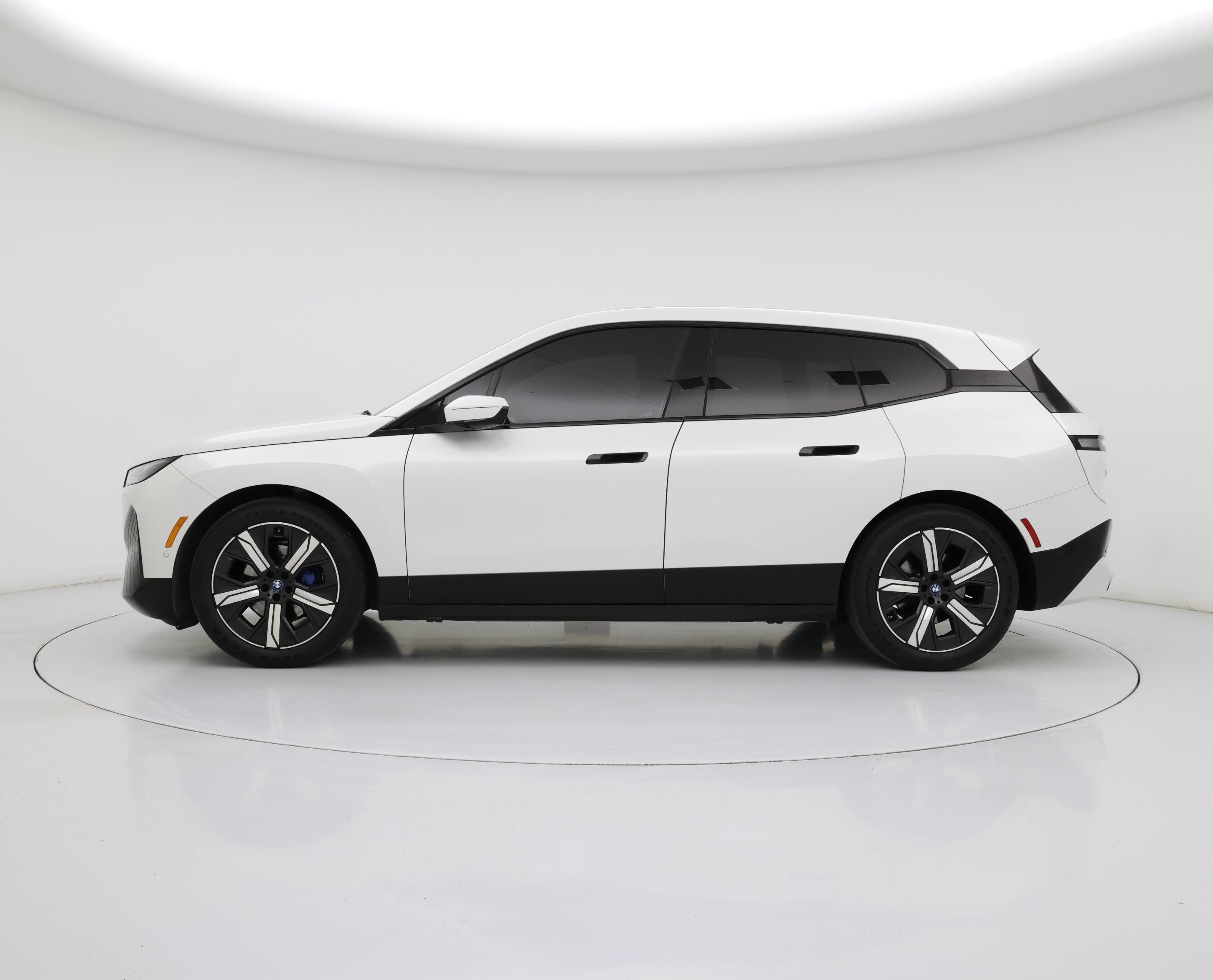 Thumbnail: 2022 BMW iX - 3