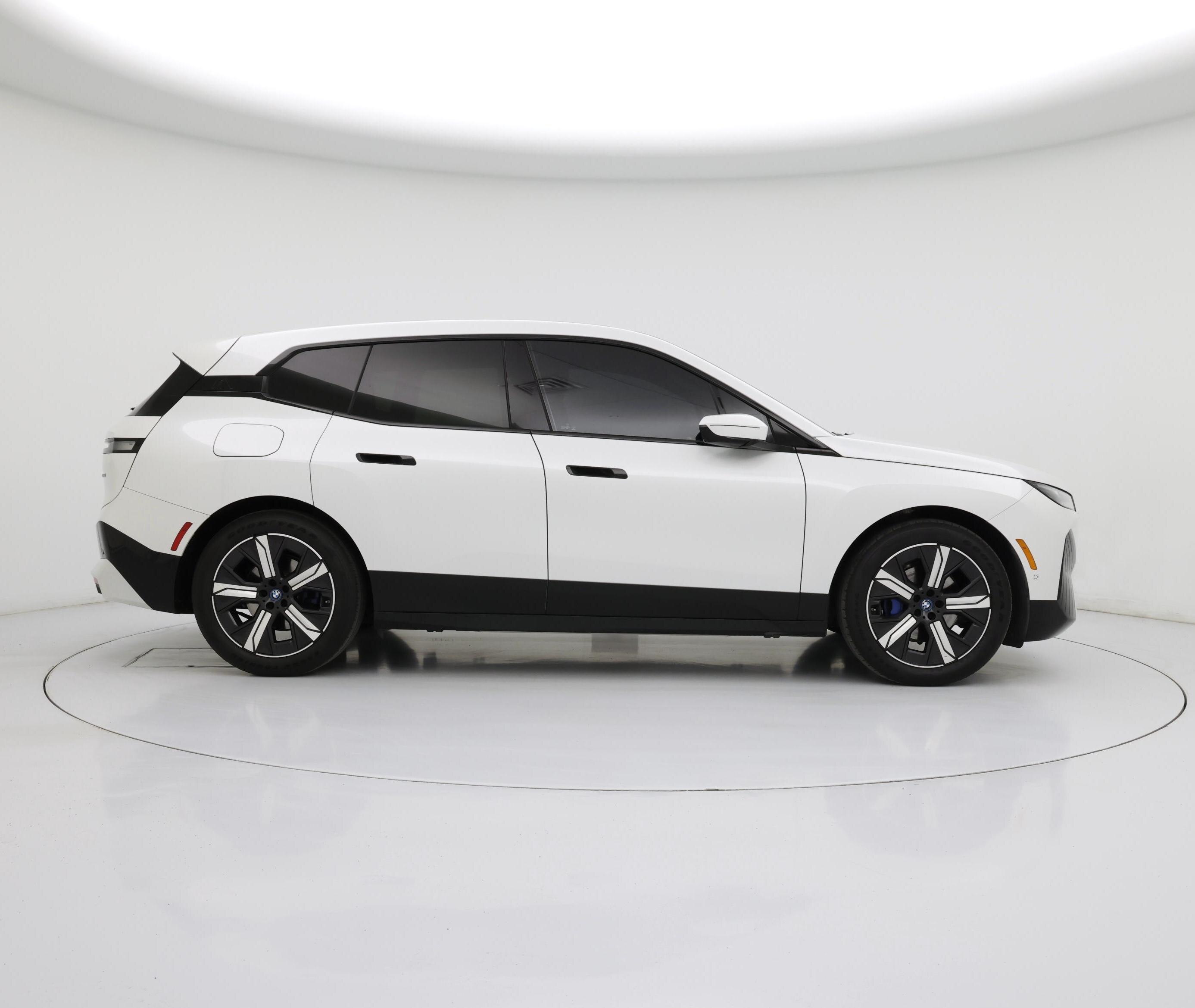 Thumbnail: 2022 BMW iX - 7
