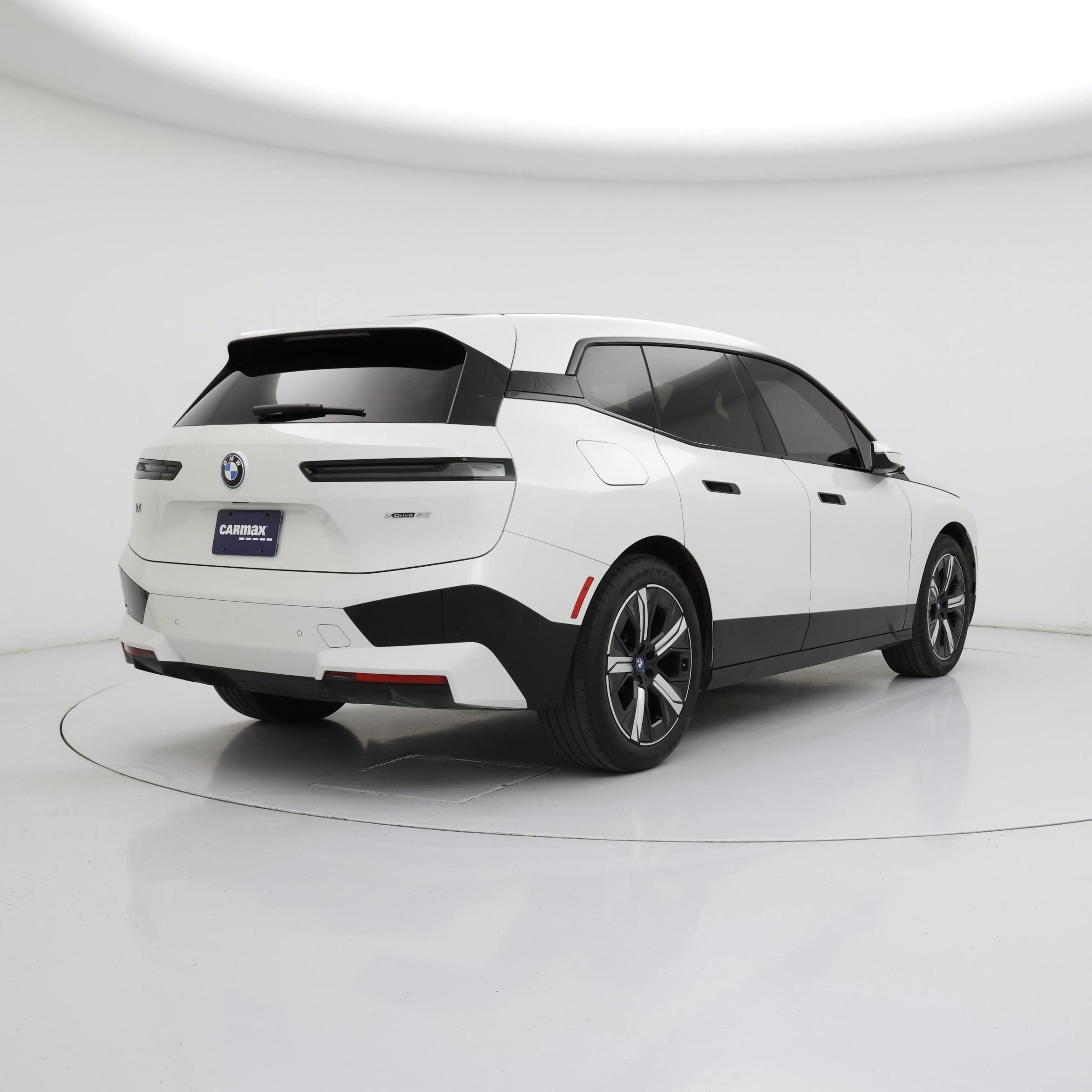 Thumbnail: 2022 BMW iX - 8