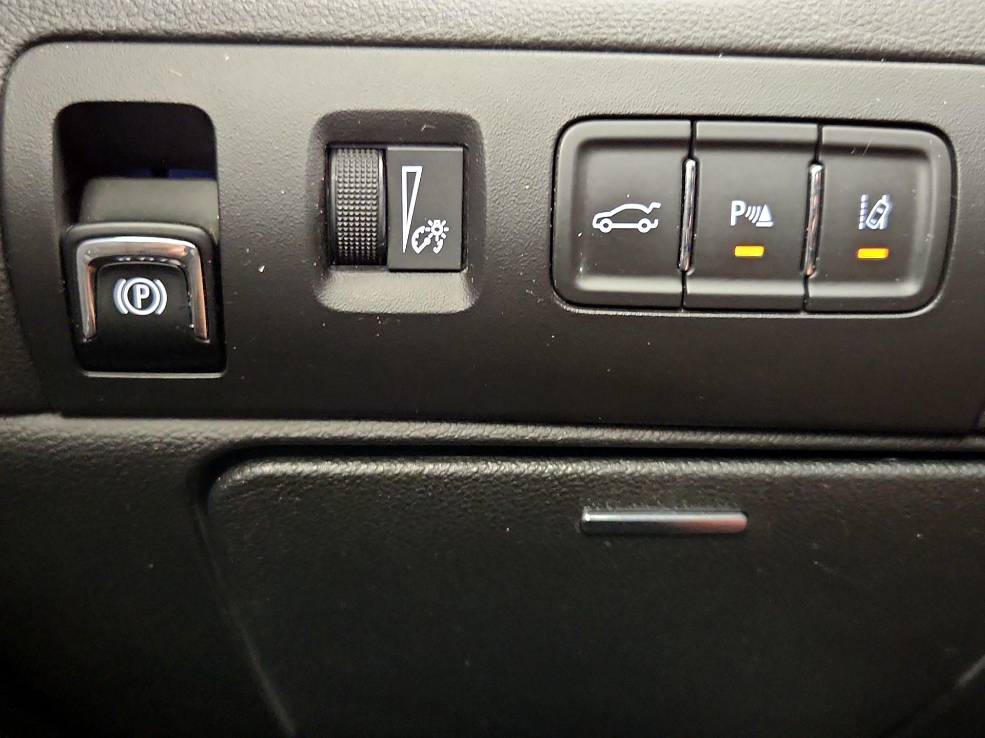 Thumbnail: 2015 Chevrolet Impala - 13