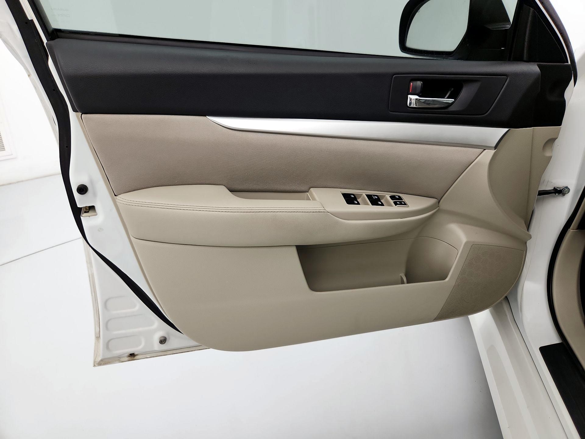 Thumbnail: 2013 Subaru Legacy - 12