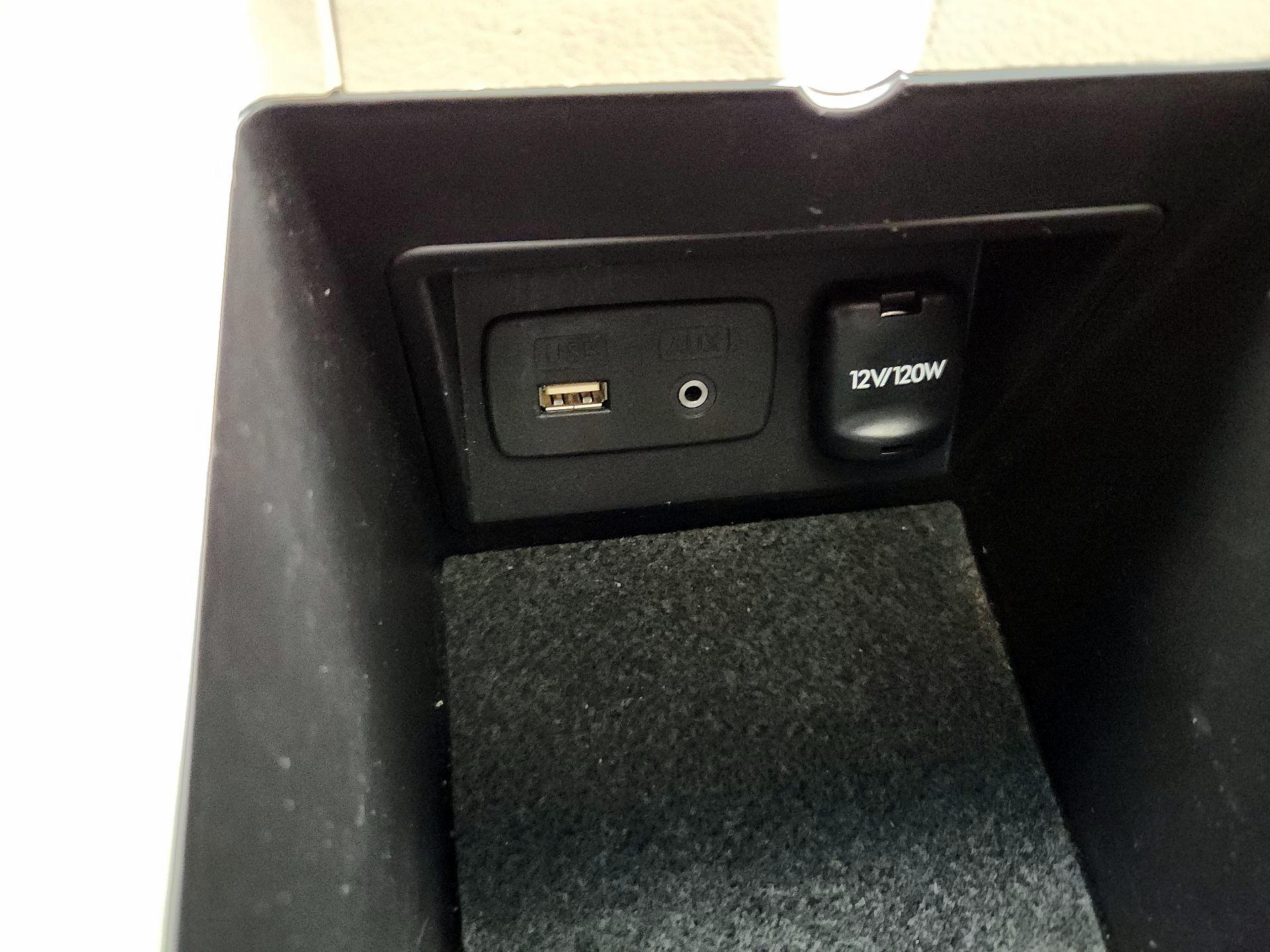 Thumbnail: 2013 Subaru Legacy - 17