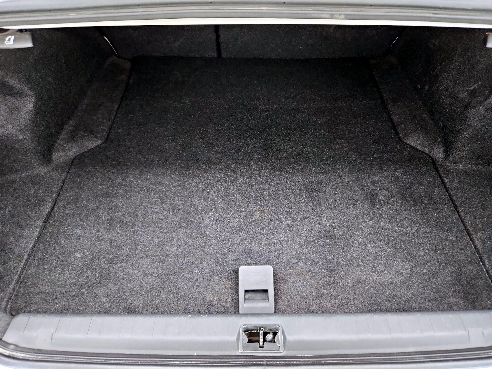 Thumbnail: 2013 Subaru Legacy - 20