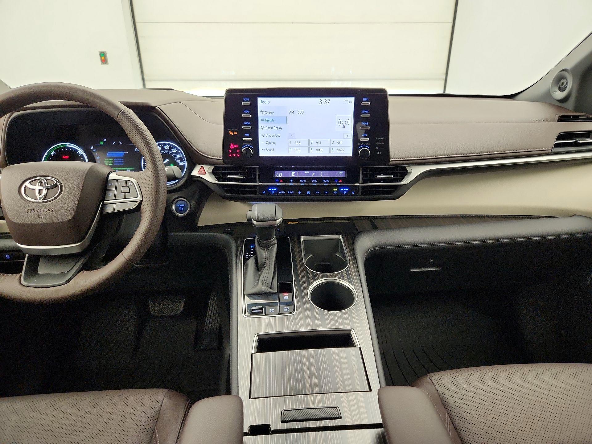 Thumbnail: 2021 Toyota Sienna - 9