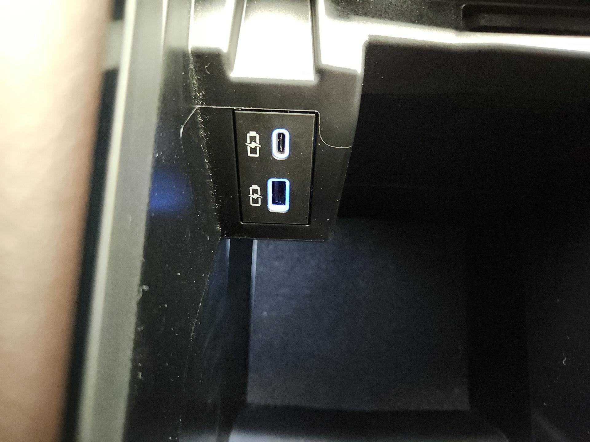 Thumbnail: 2021 Toyota Sienna - 19