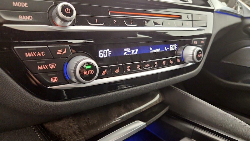 2019 BMW 5 Series M550i xDrive 17