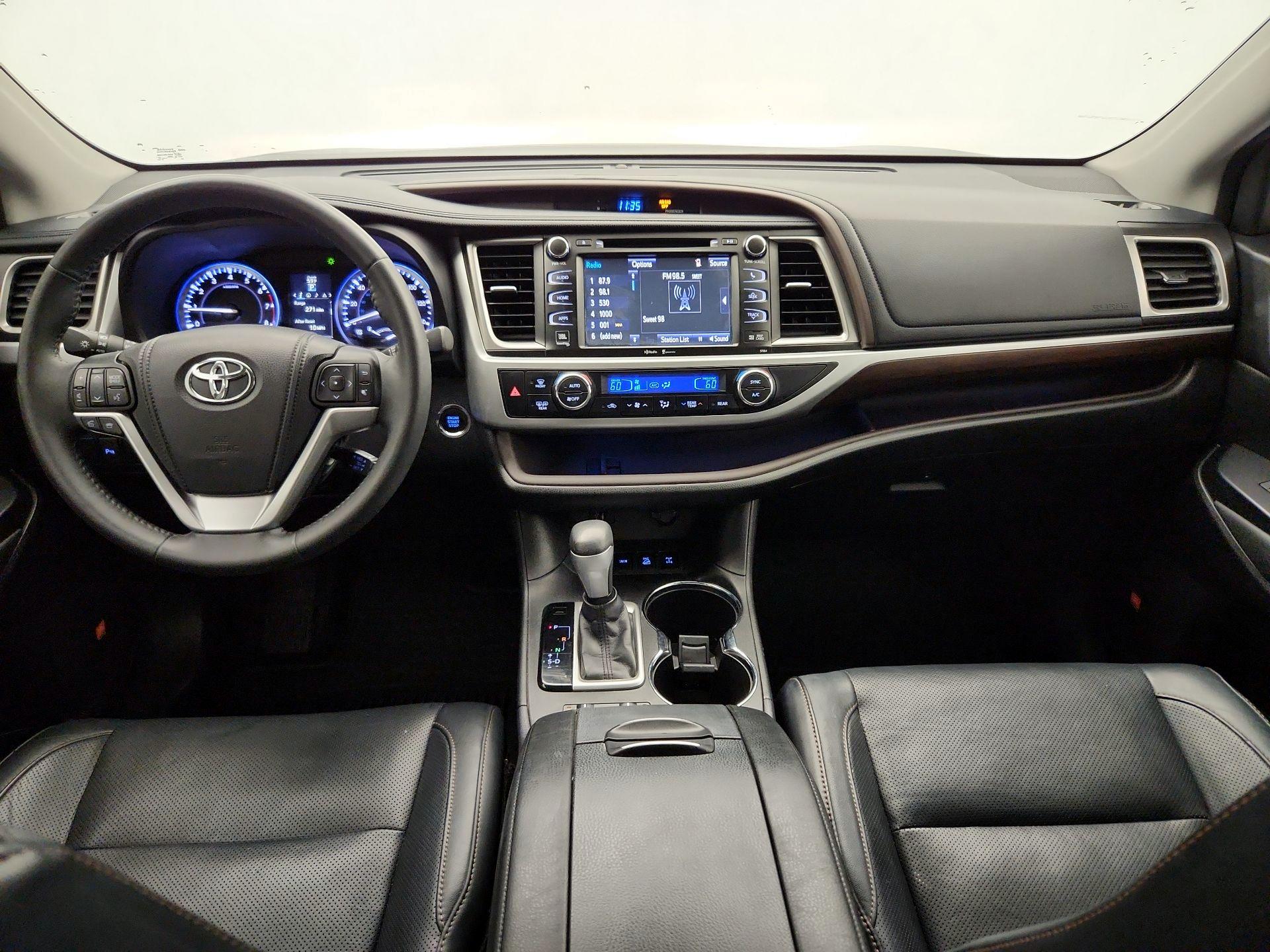 Thumbnail: 2015 Toyota Highlander - 9